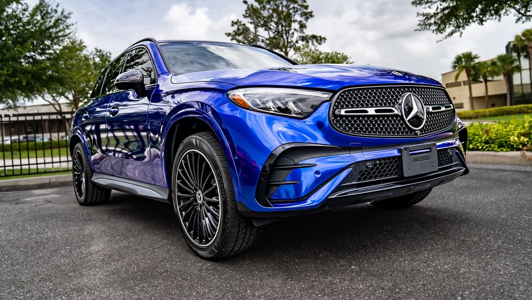 Ravoony Plus PET Gloss Metallic Blueberry Blue Vinyl Car Wrap review Grace Simmons 01