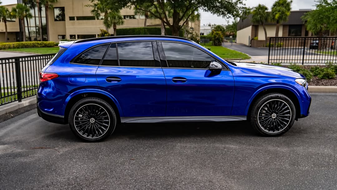 Ravoony Plus PET Gloss Metallic Blueberry Blue Vinyl Car Wrap review Grace Simmons 02