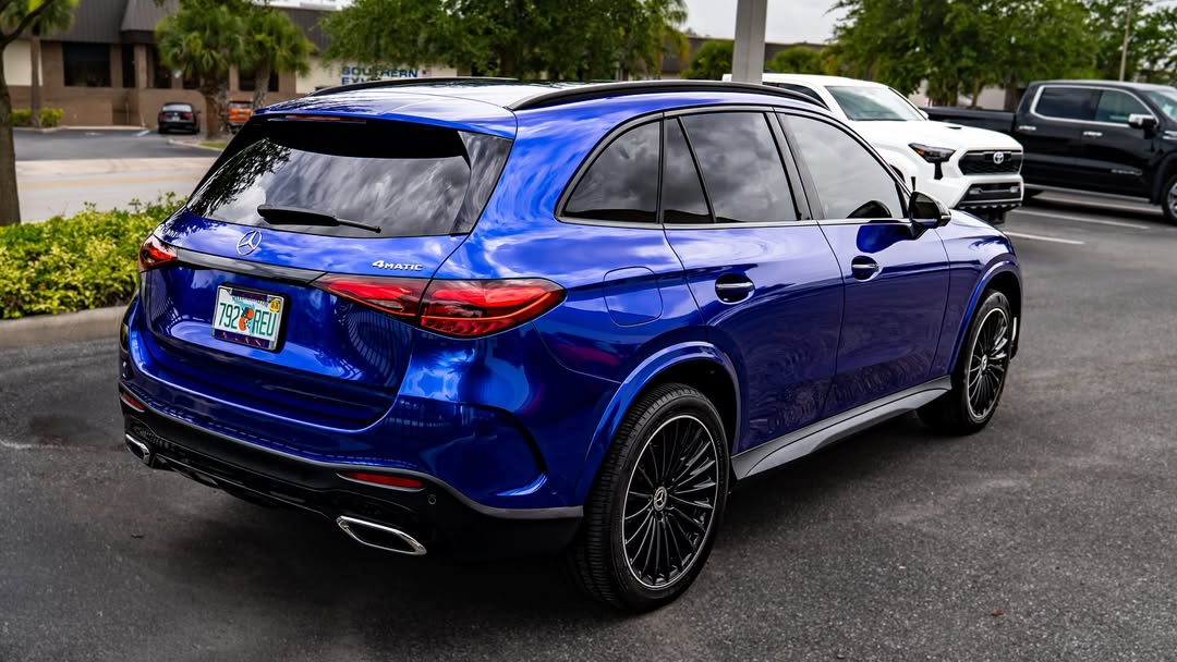 Ravoony Plus PET Gloss Metallic Blueberry Blue Vinyl Car Wrap review Grace Simmons 03