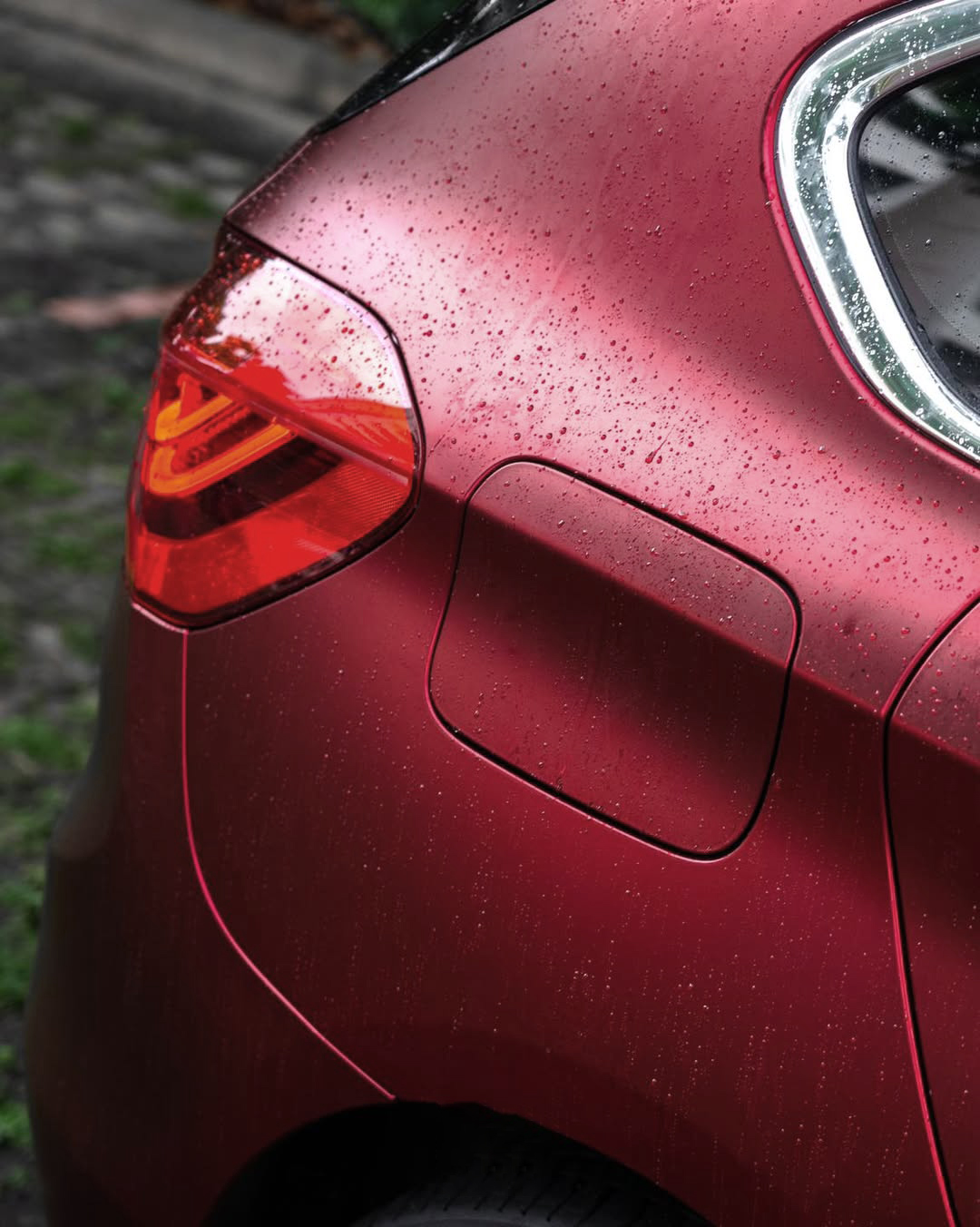 Ravoony Plus PET Matte Chrome Romanee Red Vinyl Car Wrap review Grace Simmons 01