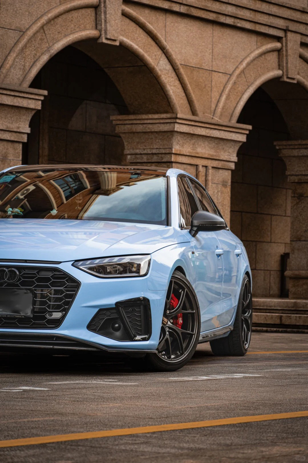 Ravoony Plus Glossy Zandvoort Blue Car Wrap review Oscar Lee 06