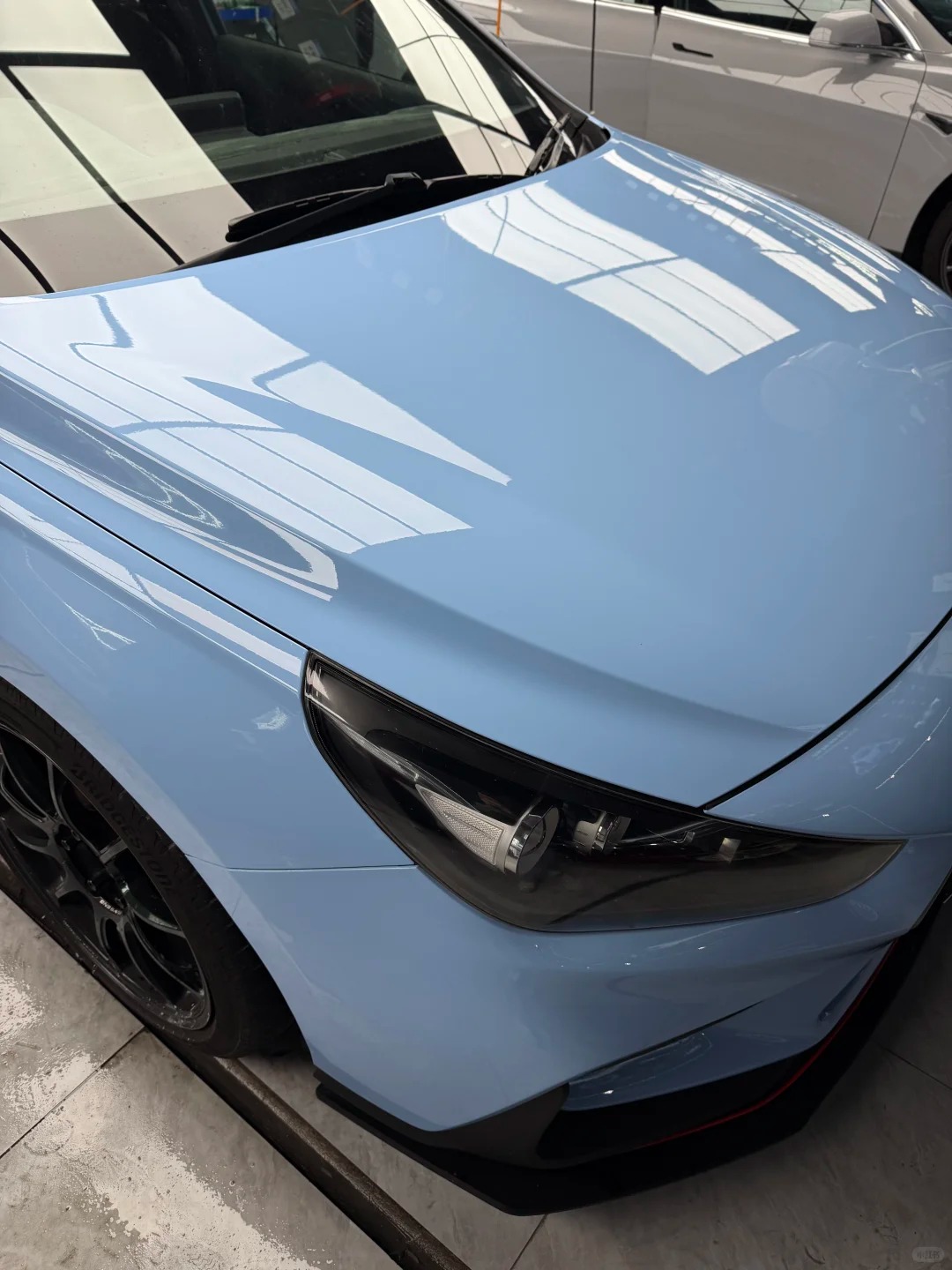 Ravoony Plus Glossy Zandvoort Blue Car Wrap review Ignition Customs 01