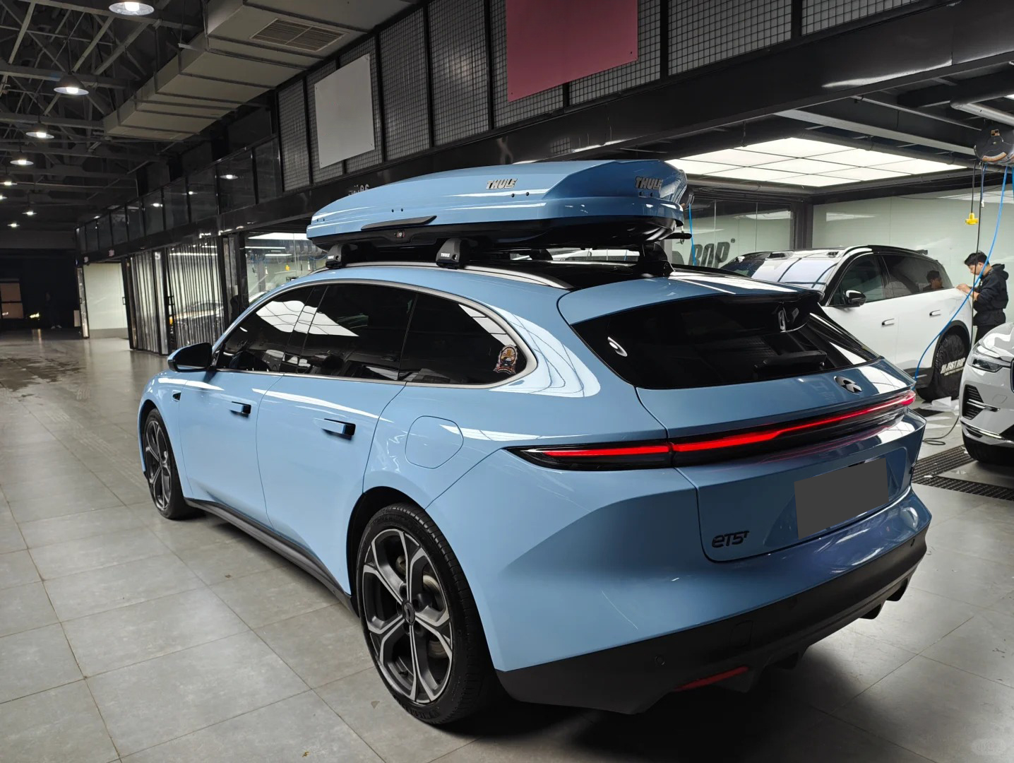 Ravoony Plus Glossy Zandvoort Blue Car Wrap review Dynamic Auto Skins