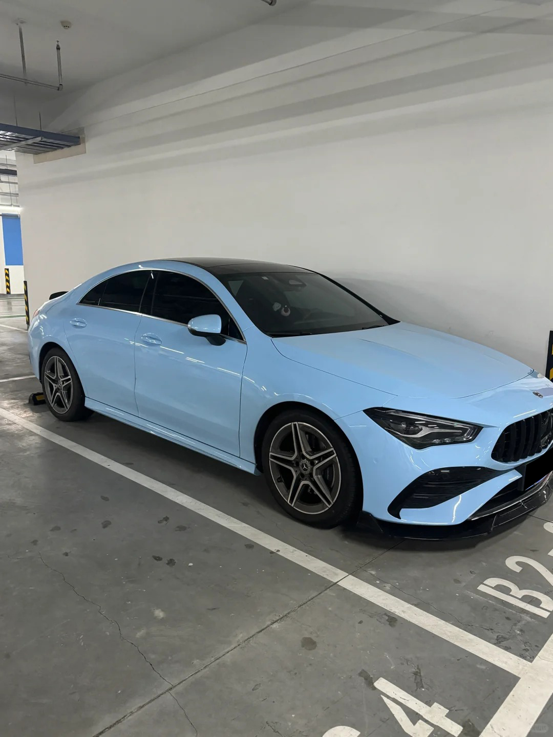 Ravoony Plus Glossy Zandvoort Blue Car Wrap review Mia Thompson 00