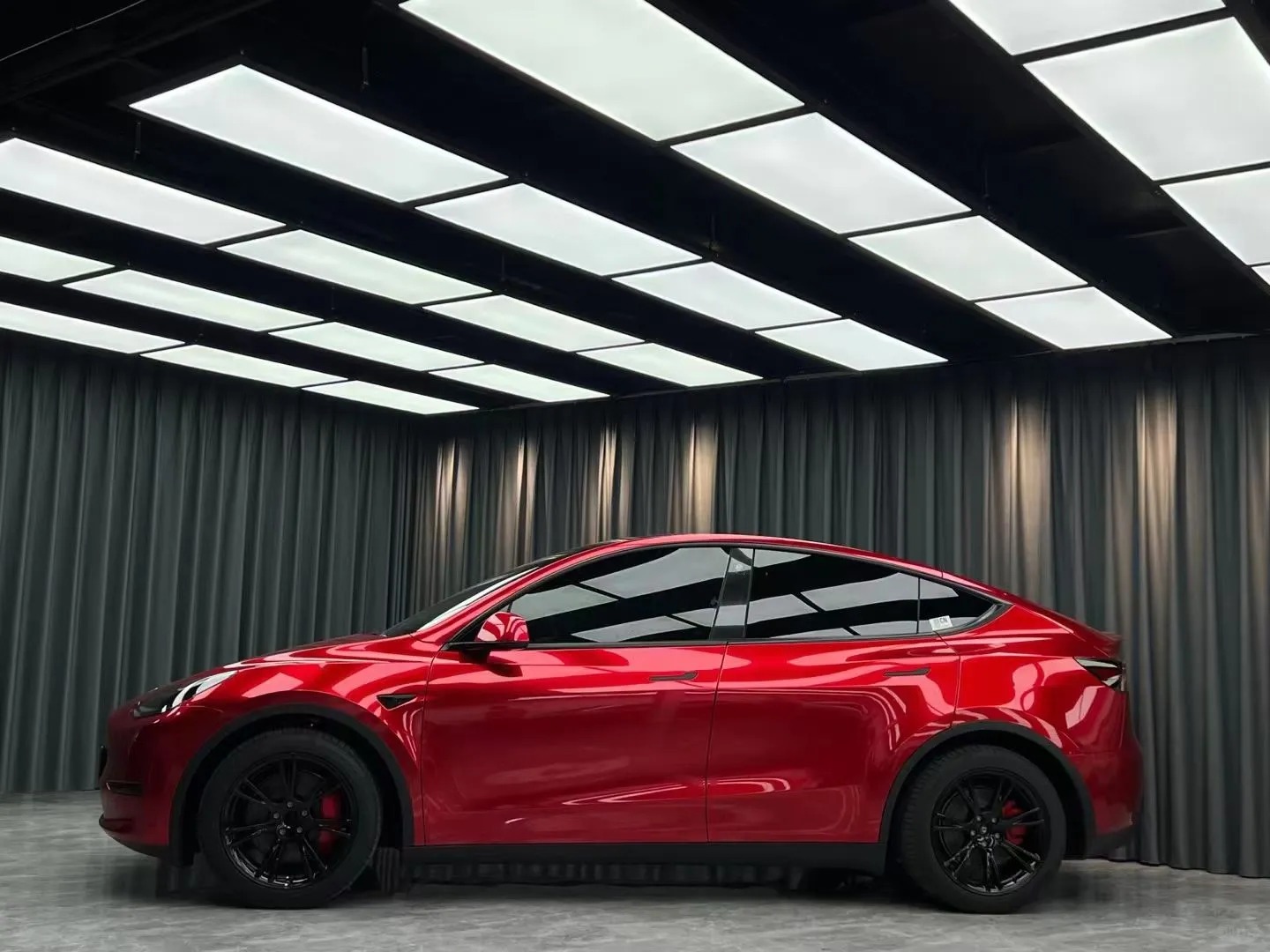 Ravoony Pro TPU Tesla Gloss Midnight Cherry Red PPF Film review Diego Silva 04