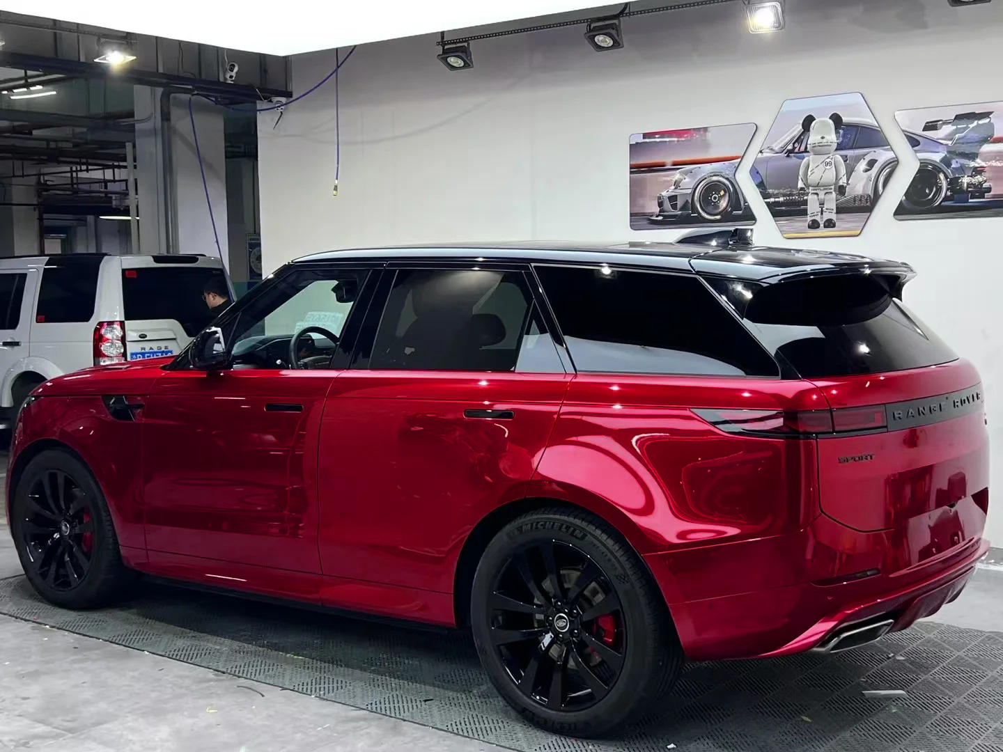 Ravoony Pro TPU Tesla Gloss Midnight Cherry Red PPF Film review Sofia Rossi 02