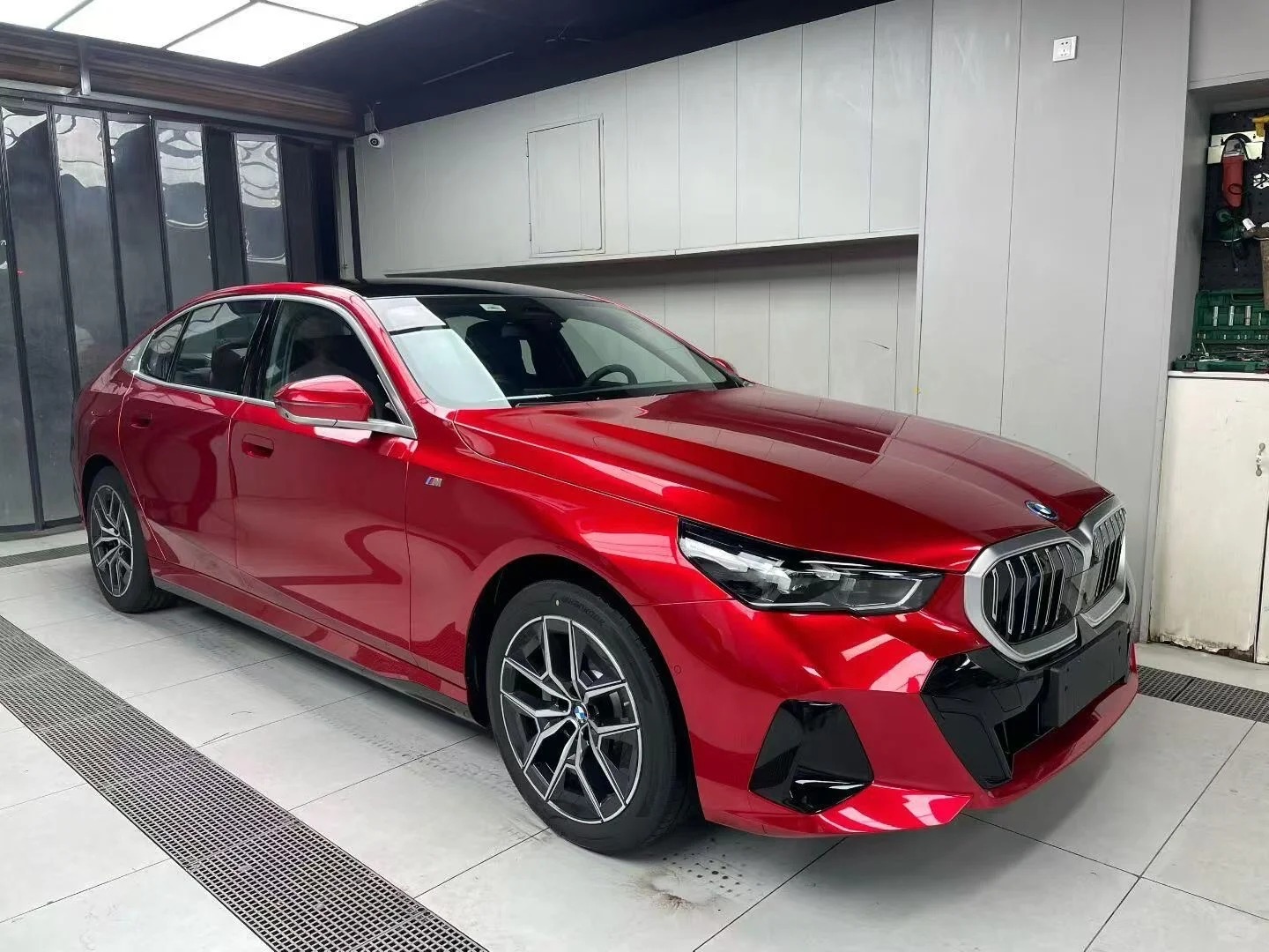 Ravoony Pro TPU Tesla Gloss Midnight Cherry Red PPF Film review AMP Auto Films 02