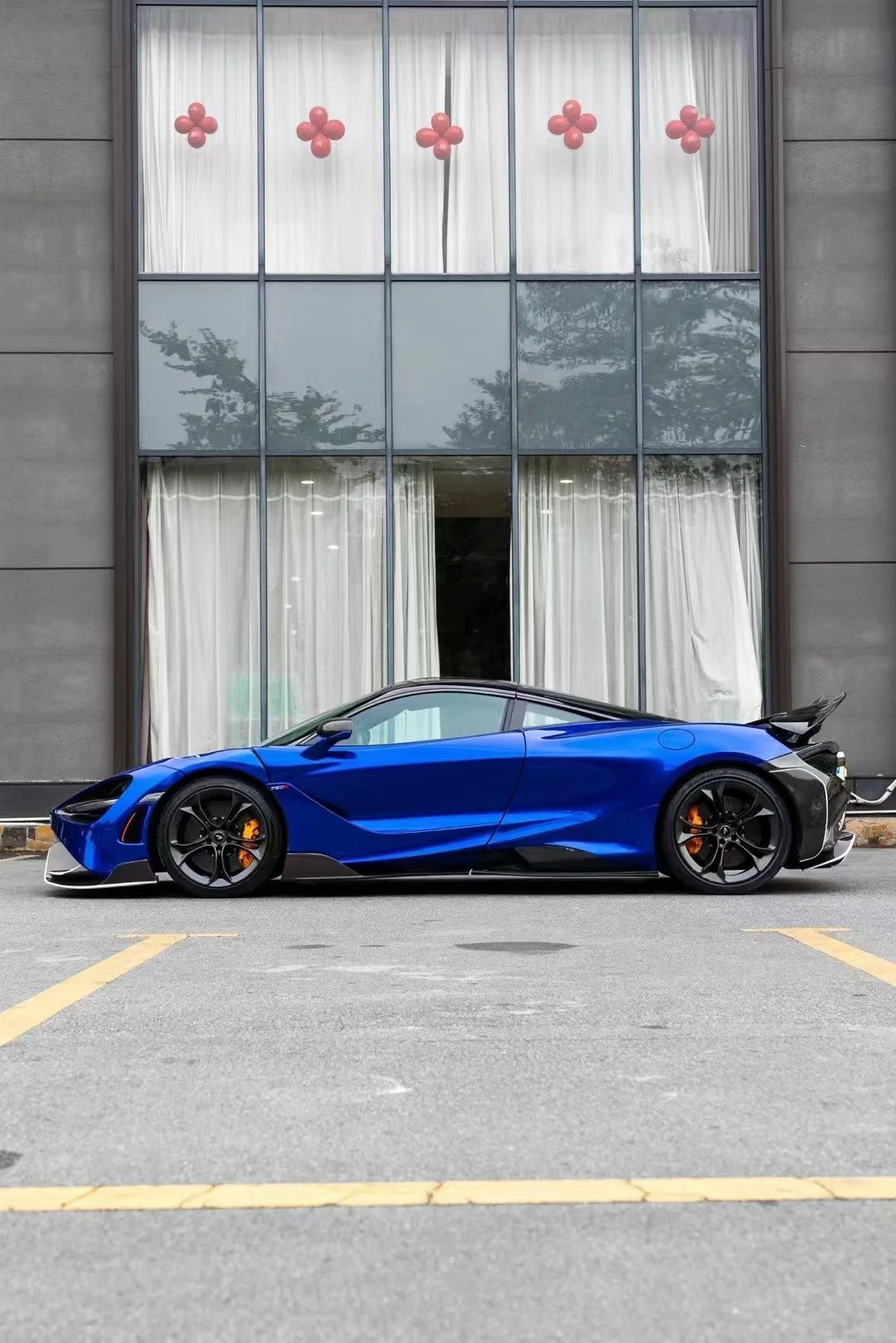 Ravoony Plus PET Tesla Gloss Deep Blue Vinyl Car Wrap review EV Wraps Studio 02