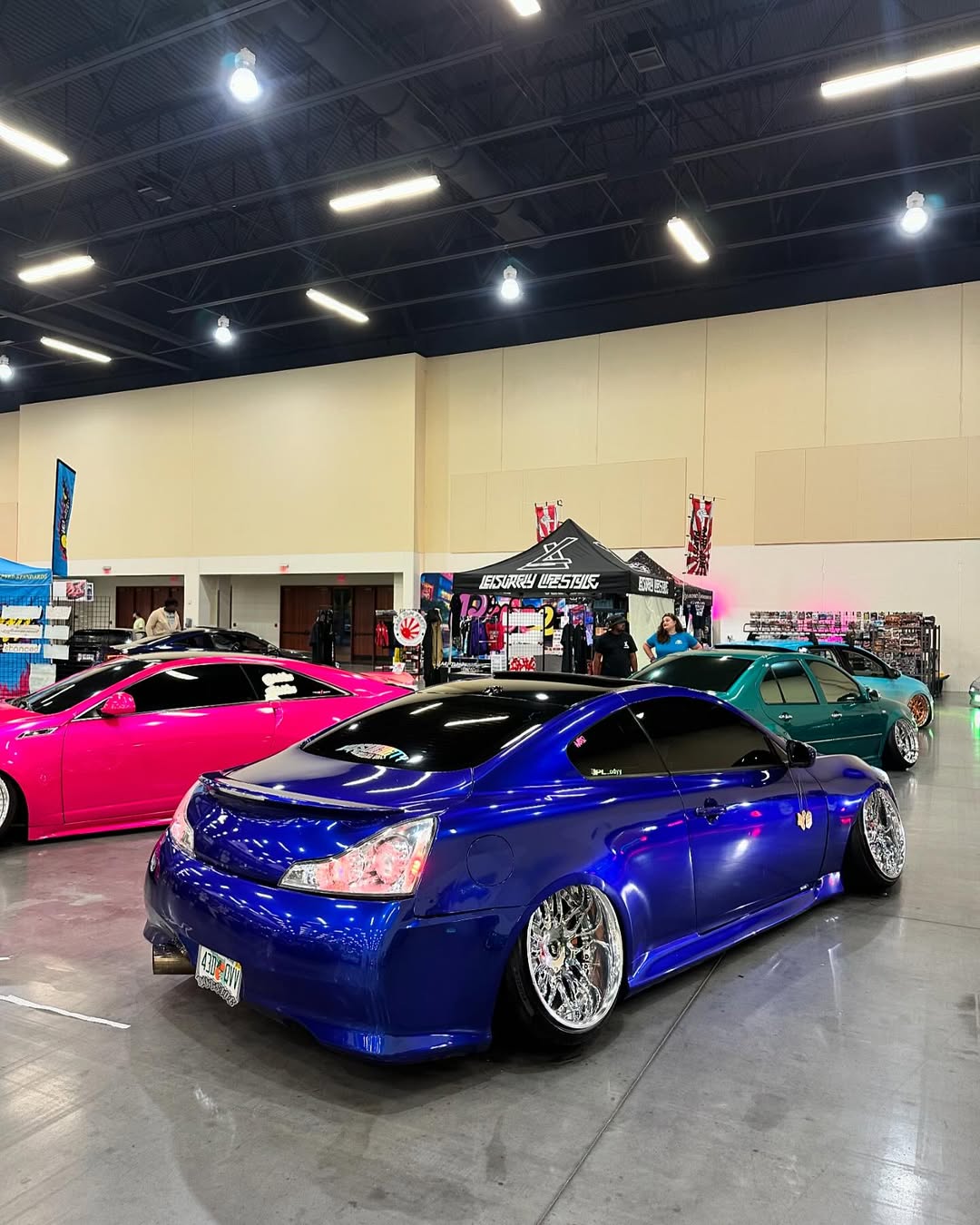 Ravoony Plus PET Tesla Gloss Deep Blue Vinyl Car Wrap review Hannah Clarke 02