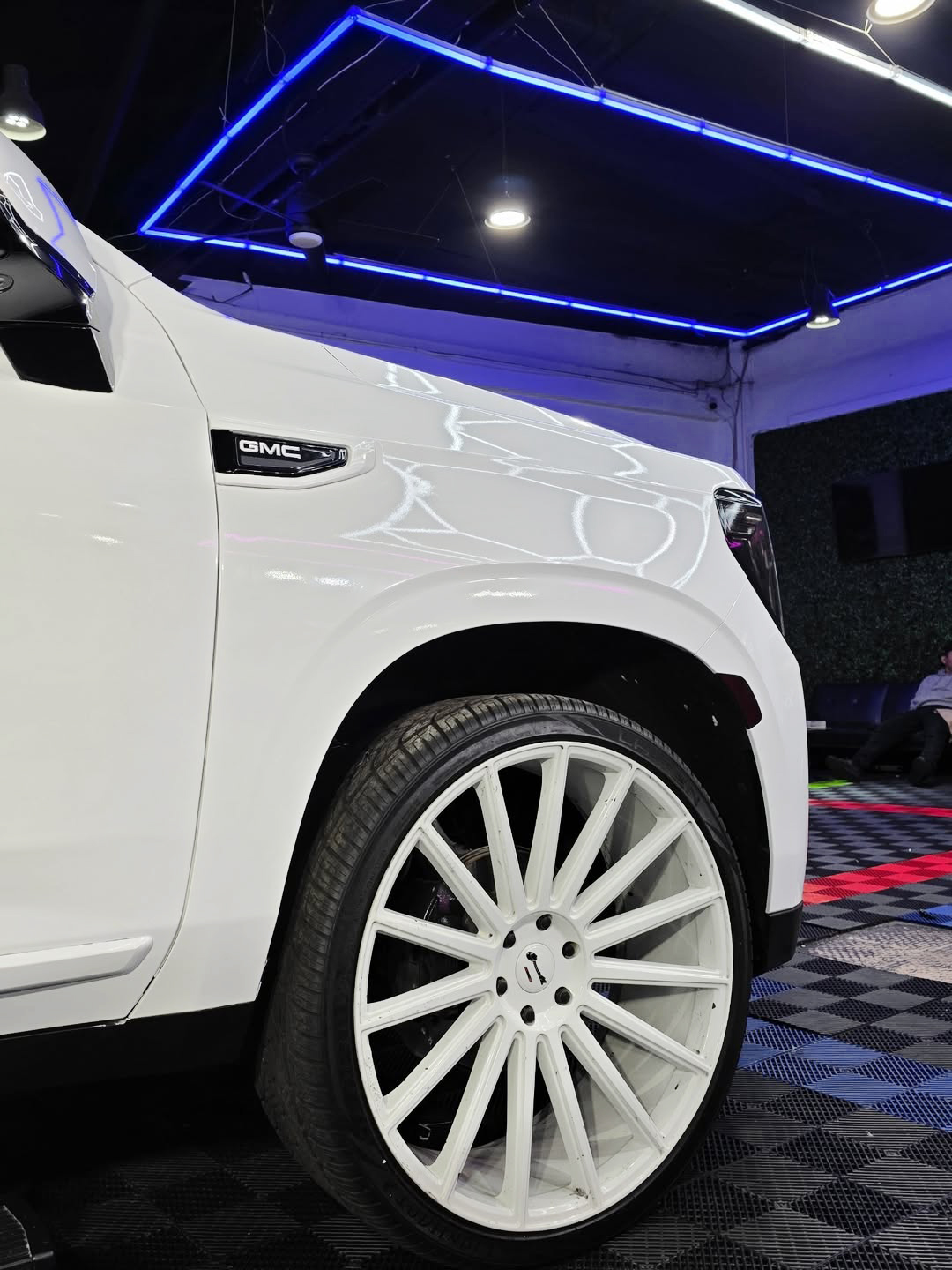 Ravoony Plus PET Crystal White Car Vinyl Wrap review Pearlcoat Wraps 01