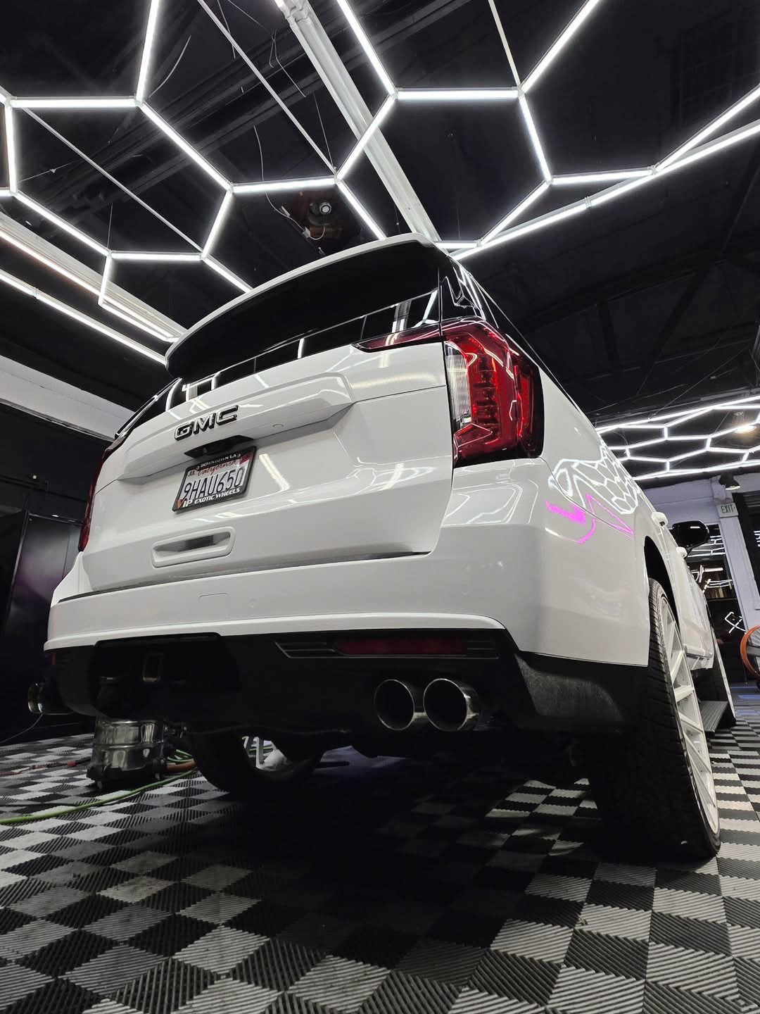 Ravoony Plus PET Crystal White Car Vinyl Wrap review Pearlcoat Wraps 03