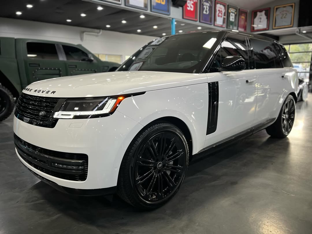 Ravoony Plus PET Crystal White Car Vinyl Wrap review Arctic Finish Studio 01