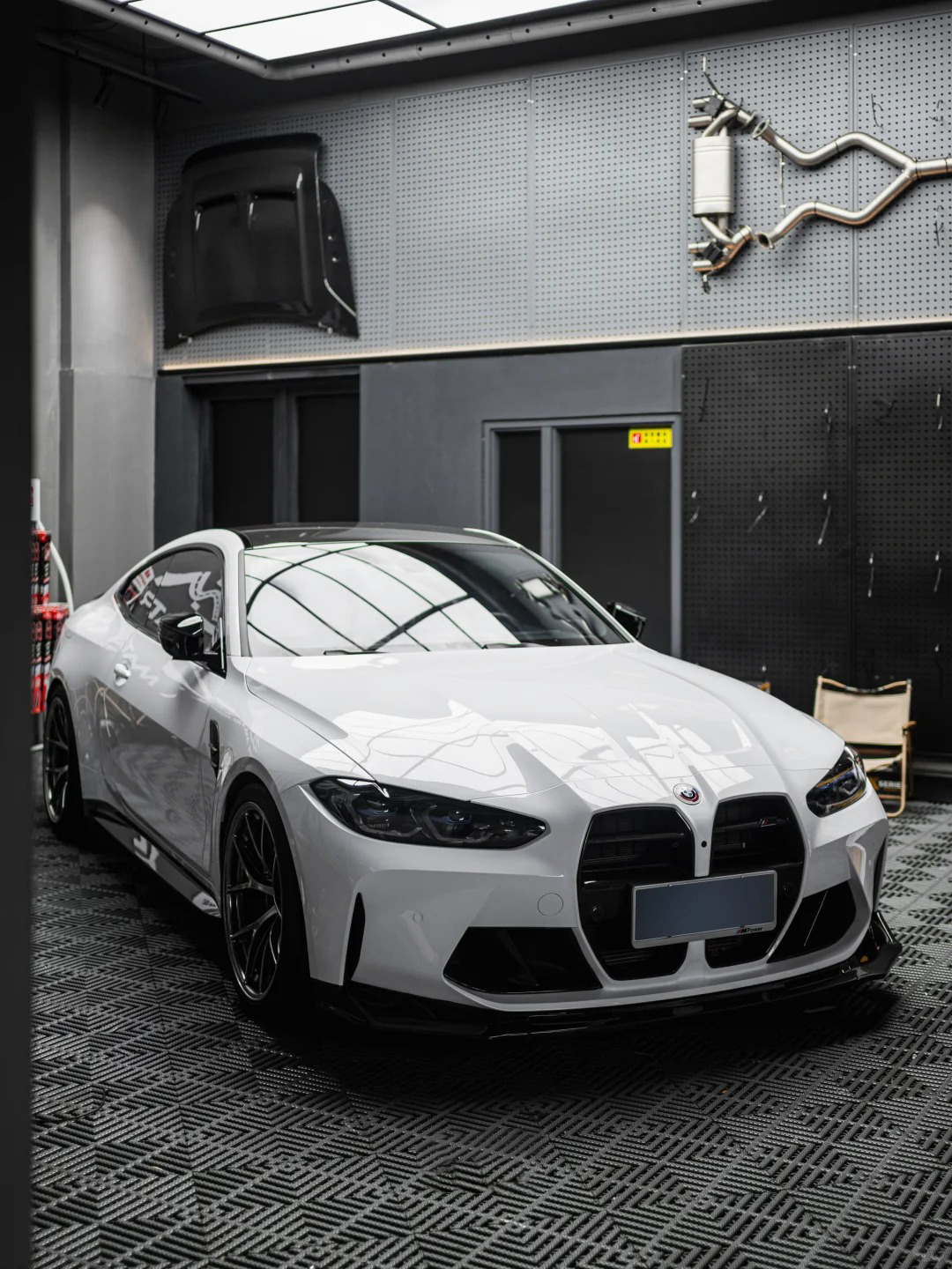 Ravoony Plus PET Gloss White Car Wrap review Alabaster Armor Studio 00