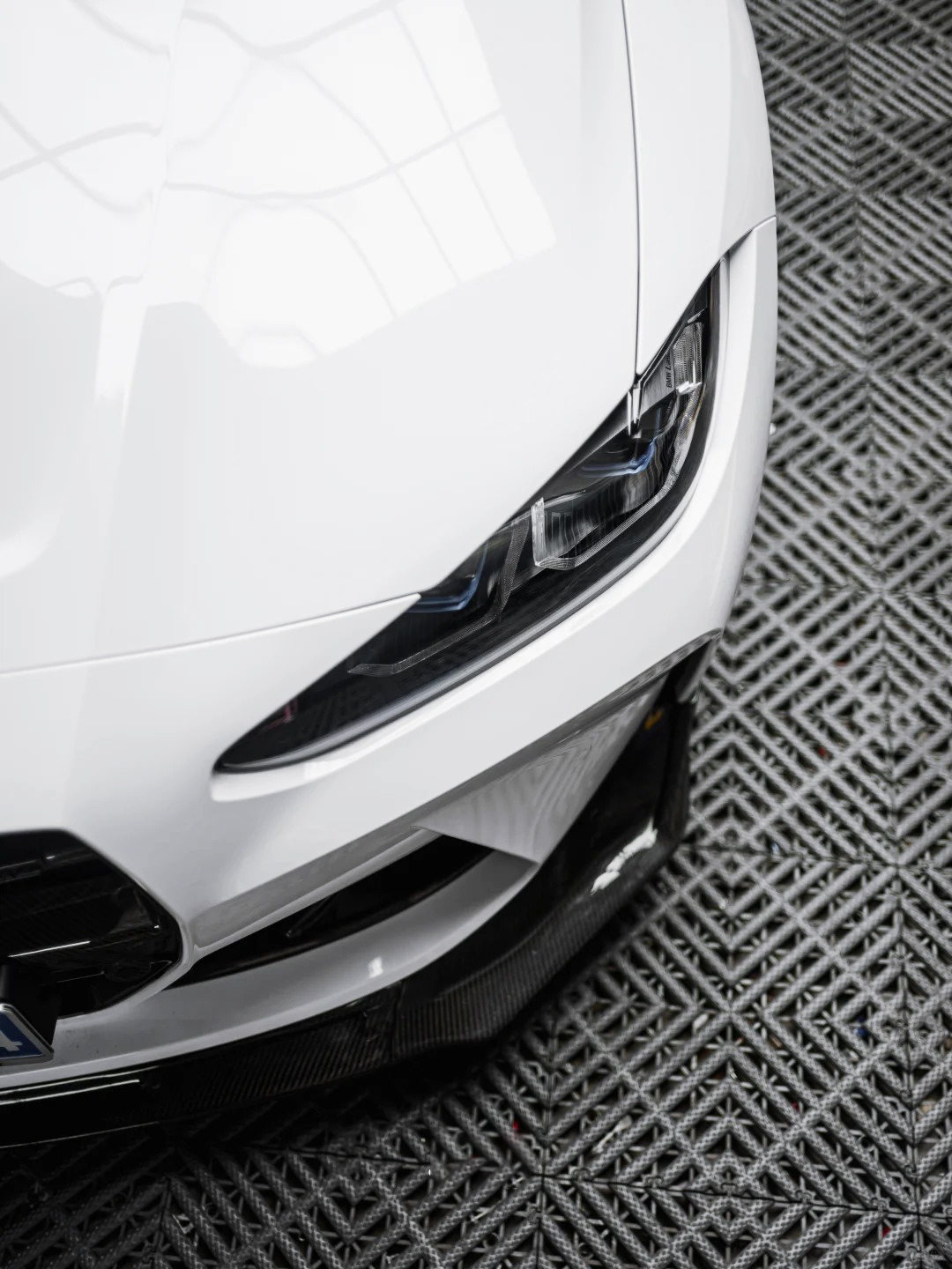 Ravoony Plus PET Gloss White Car Wrap review Alabaster Armor Studio 05