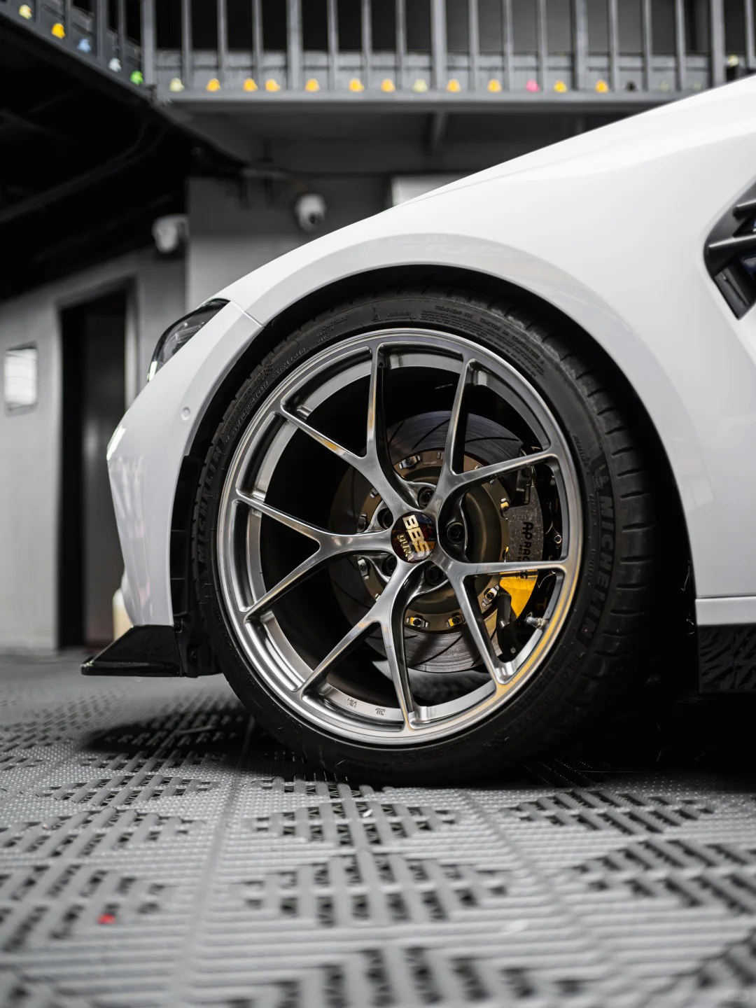 Ravoony Plus PET Gloss White Car Wrap review Alabaster Armor Studio 02