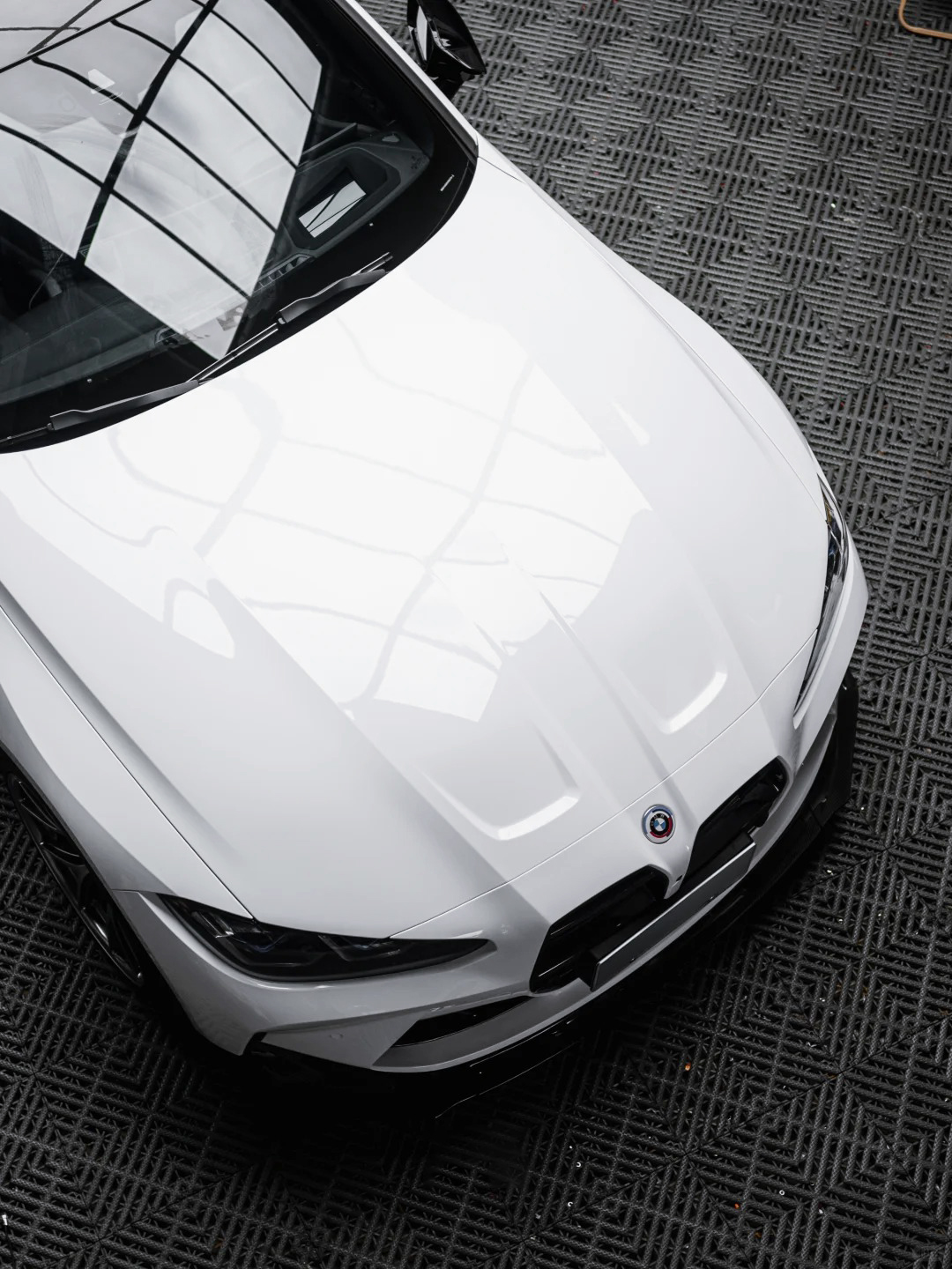 Ravoony Plus PET Gloss White Car Wrap review Alabaster Armor Studio 06