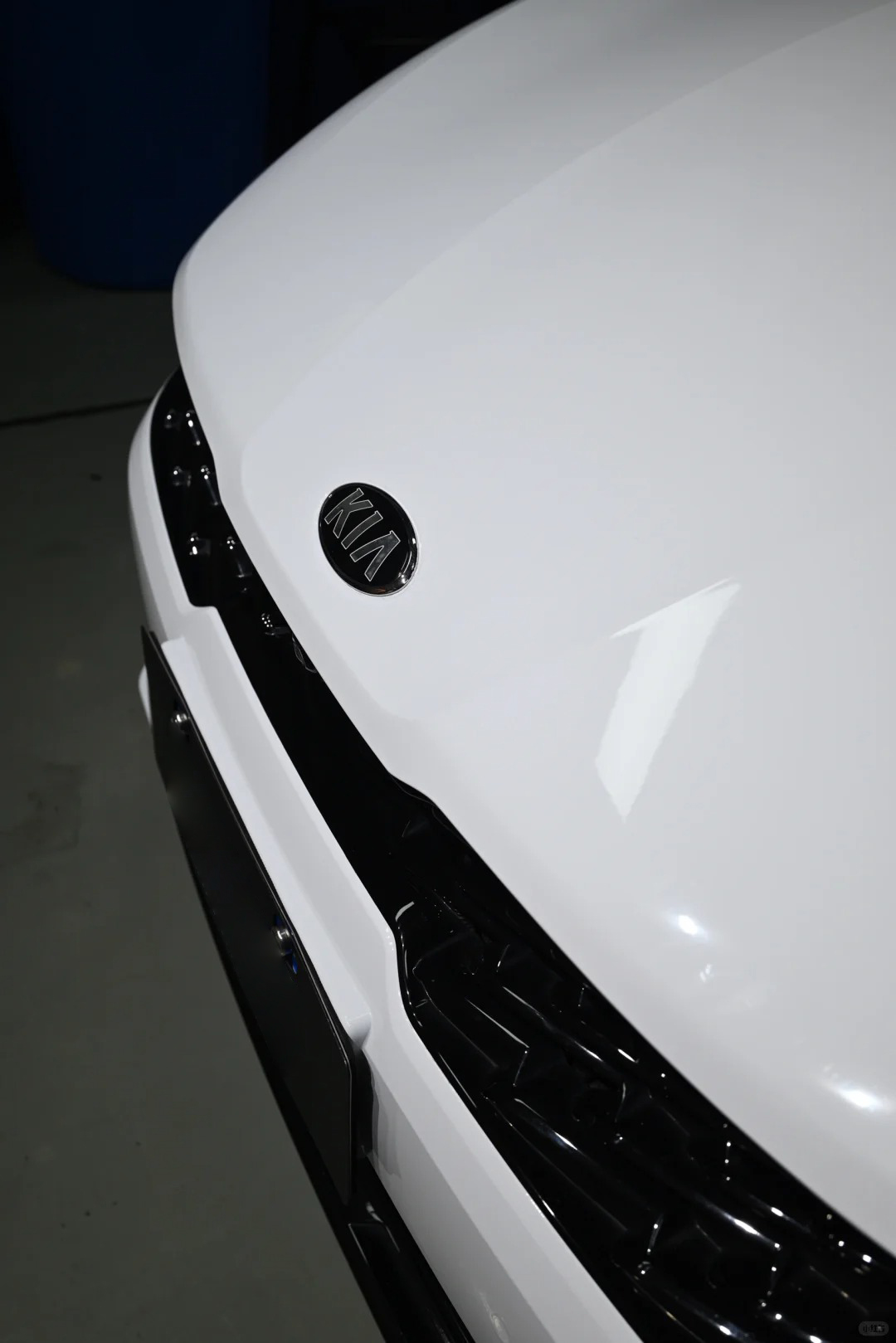 Ravoony Plus PET Gloss White Car Wrap review Zero One Customs 03