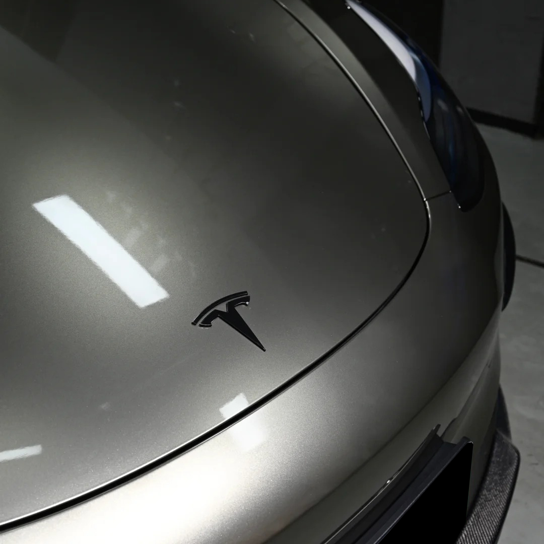 Ravoony Plus PET Glossy Metallic Aventurine Green Car Vinyl Wrap review Maya O'Connell 03