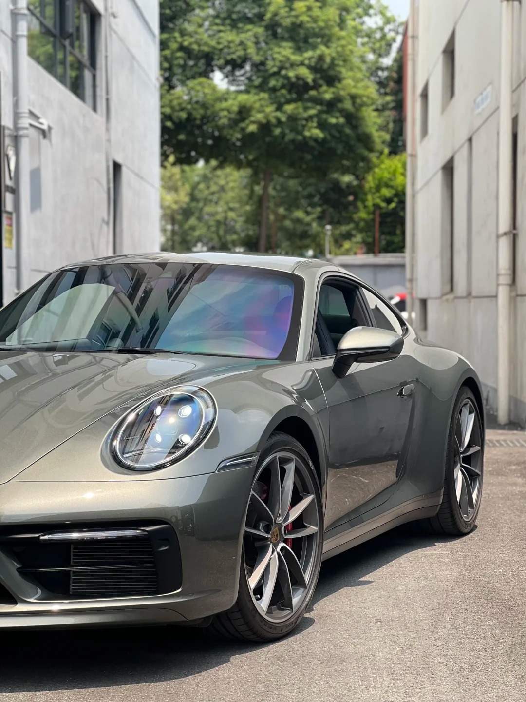 Ravoony Plus PET Glossy Metallic Aventurine Green Car Vinyl Wrap review Freya Silva 00