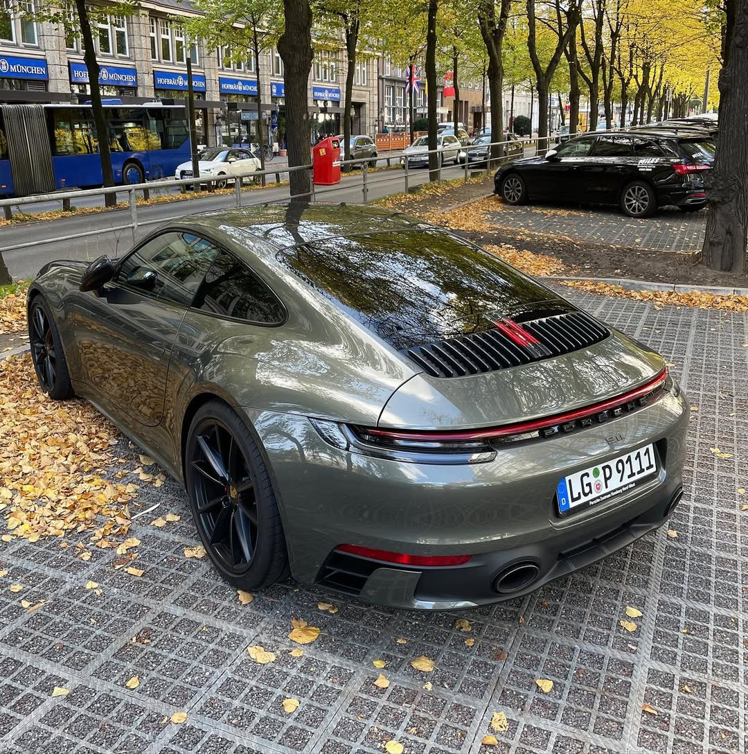 Ravoony Plus PET Glossy Metallic Aventurine Green Car Vinyl Wrap review Aura Finish Studio