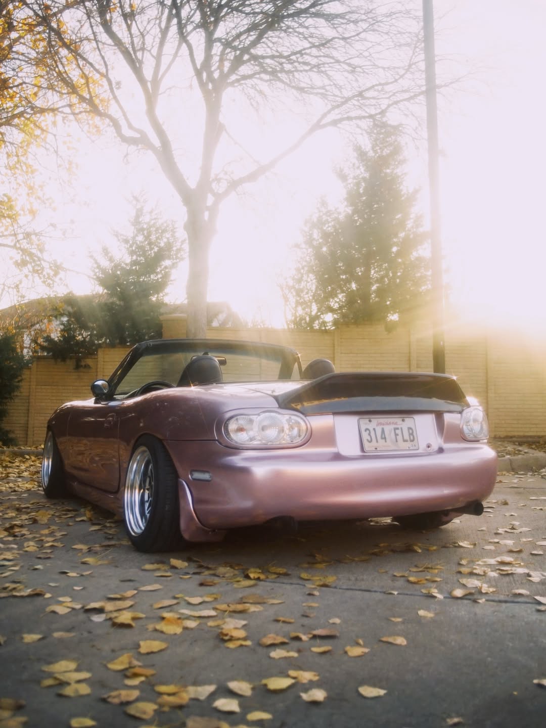 Ravoony Plus Bentley Gloss Passion Pink Vinyl Car Wrap review avmizu 03