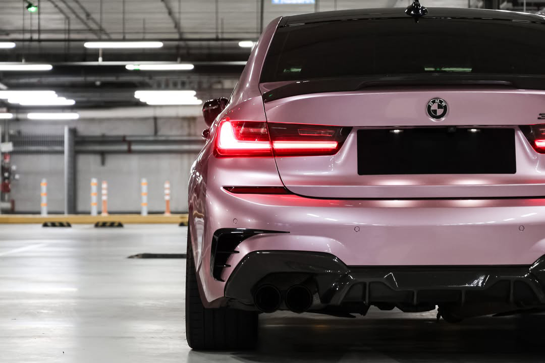 Ravoony Plus Bentley Gloss Passion Pink Vinyl Car Wrap review Riley Matthews 01