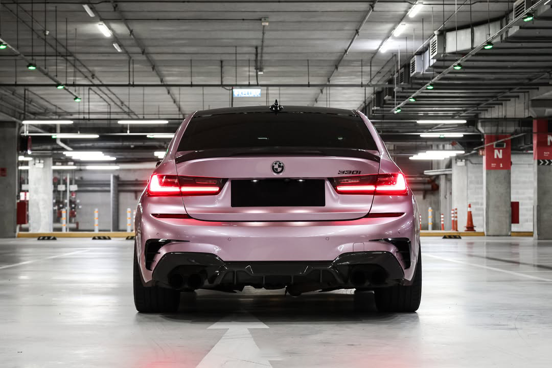 Ravoony Plus Bentley Gloss Passion Pink Vinyl Car Wrap review Riley Matthews 04