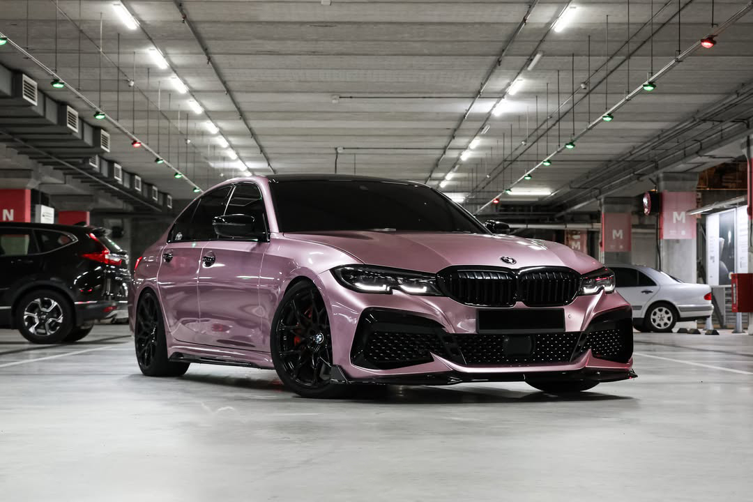 Ravoony Plus Bentley Gloss Passion Pink Vinyl Car Wrap review Riley Matthews 09