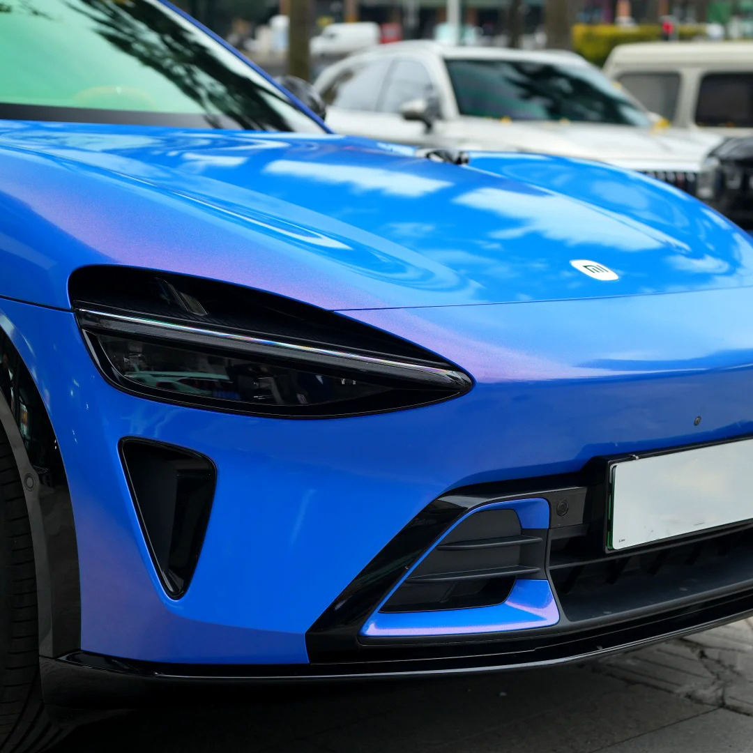 Ravoony Plus PET Glossy Diamond Blue Red Car Wrap review Gemstone Gloss Studio 00