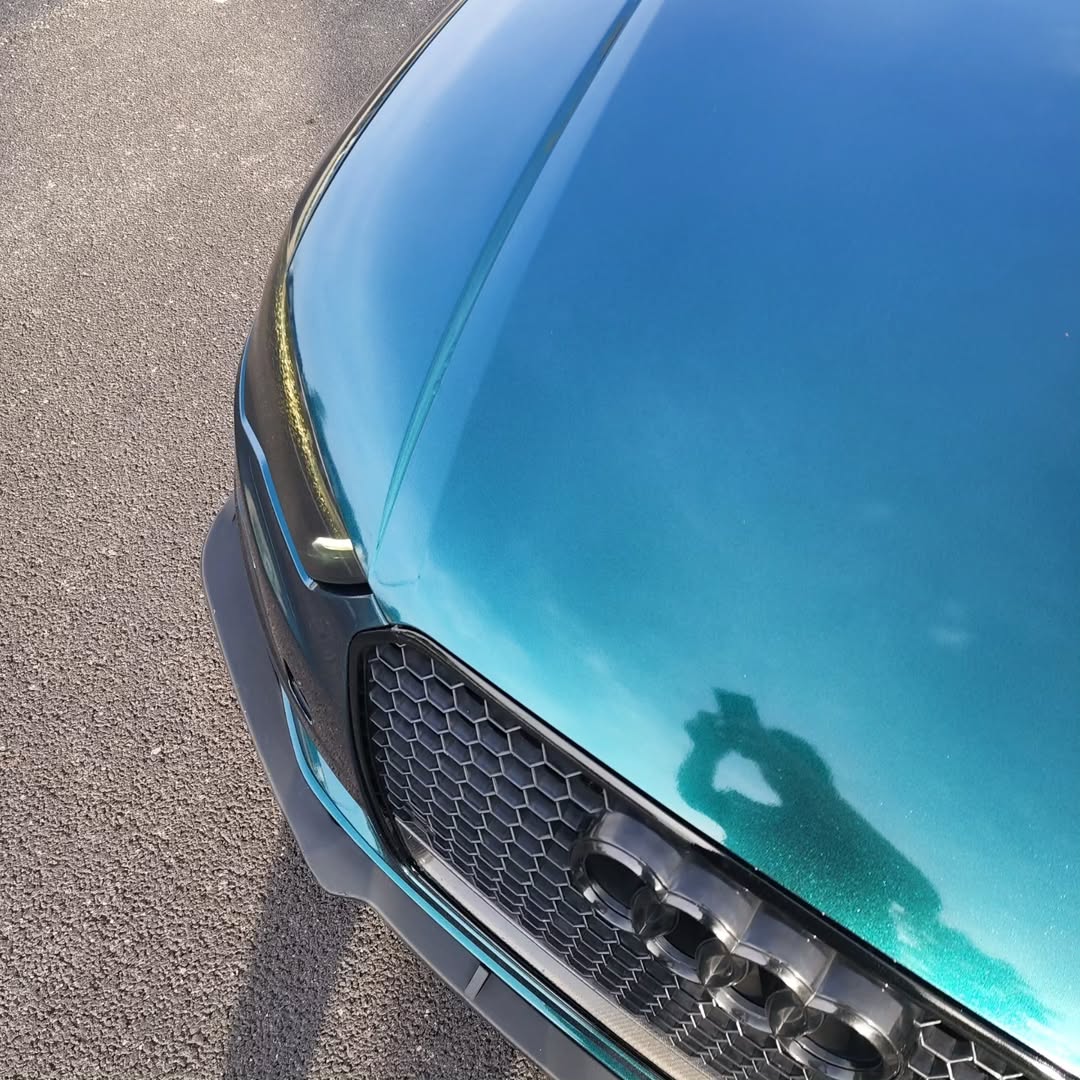   Ravoony Plus PET Glossy Royal Green Vinyl Car Wrap review Imperial Finish Studio 01