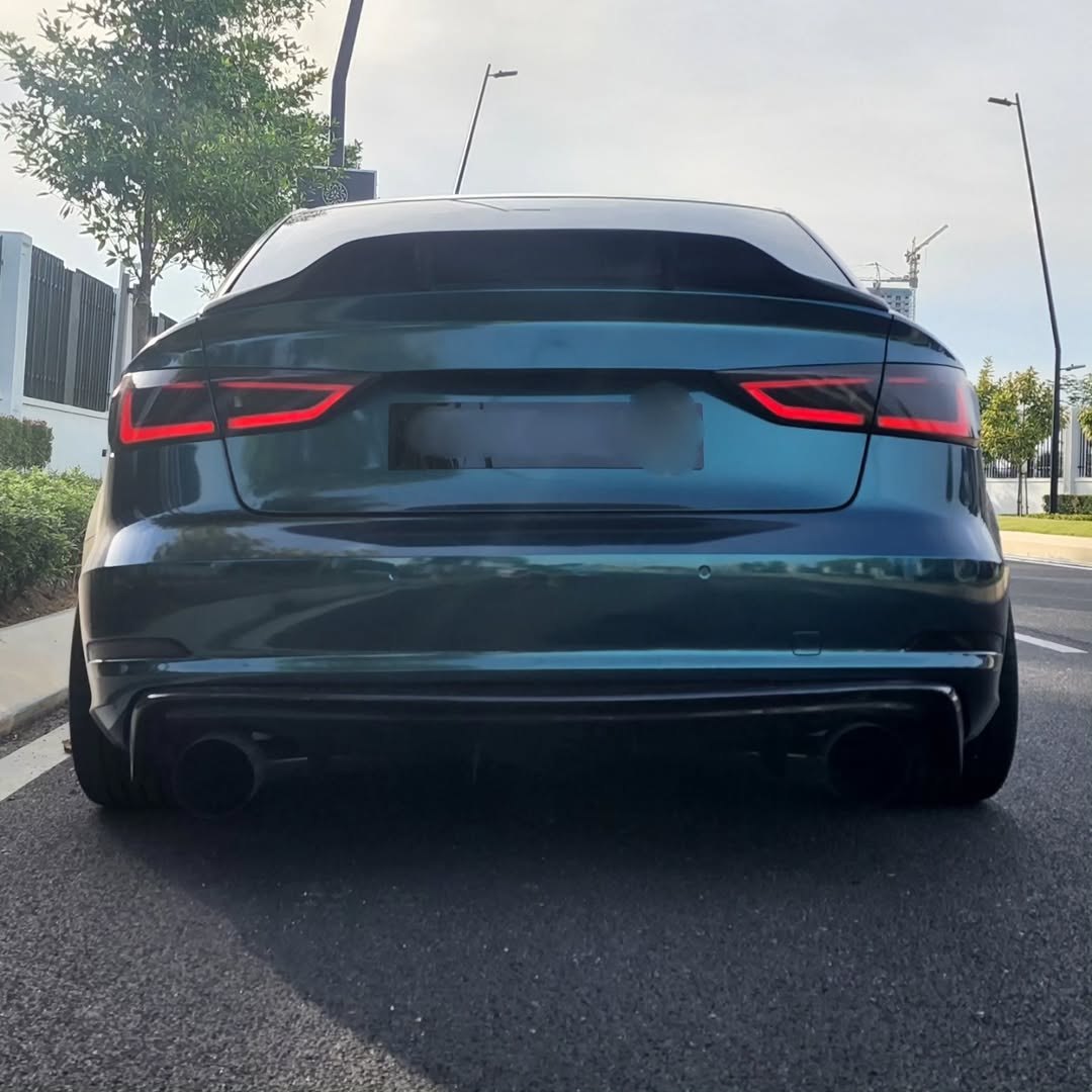   Ravoony Plus PET Glossy Royal Green Vinyl Car Wrap review Imperial Finish Studio 02