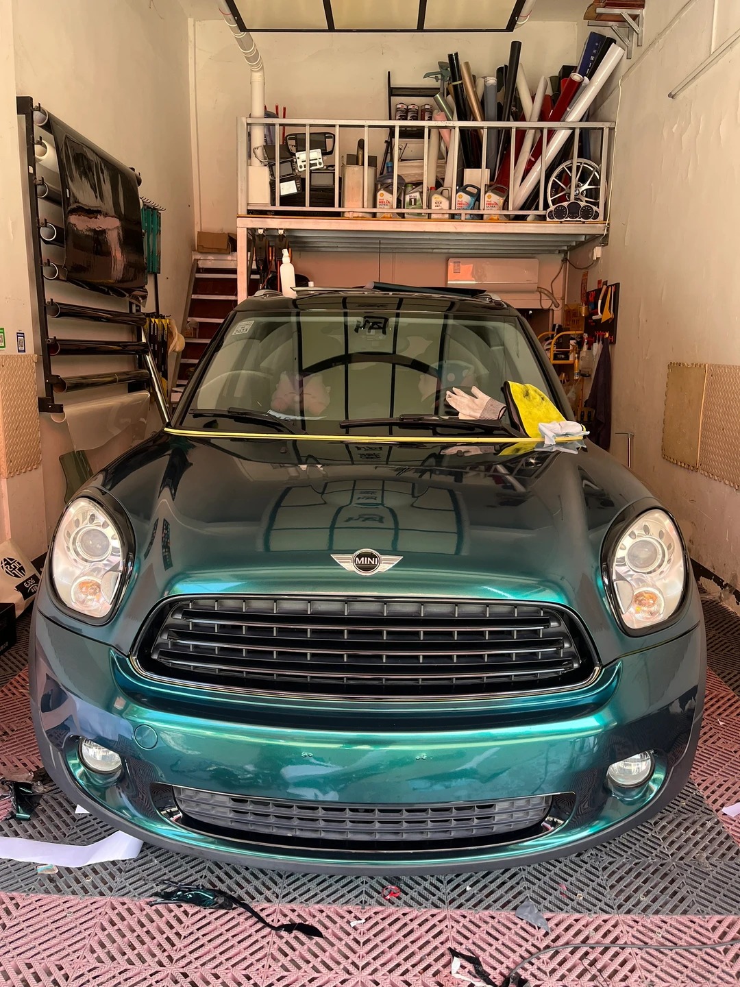   Ravoony Plus PET Glossy Royal Green Vinyl Car Wrap review Heritage Finish Garage