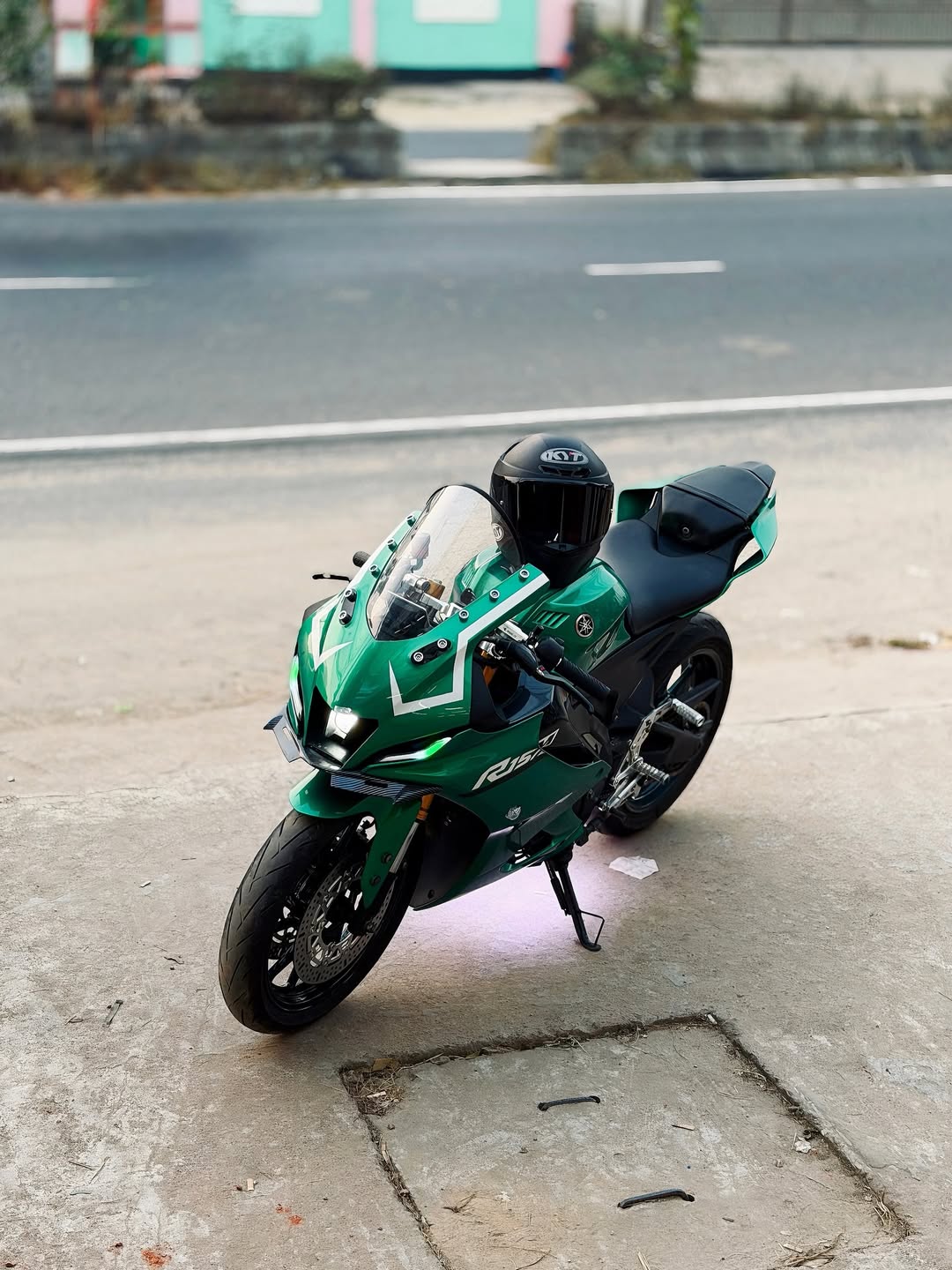   Ravoony Plus PET Glossy Royal Green Vinyl Car Wrap review Dominic Rossi