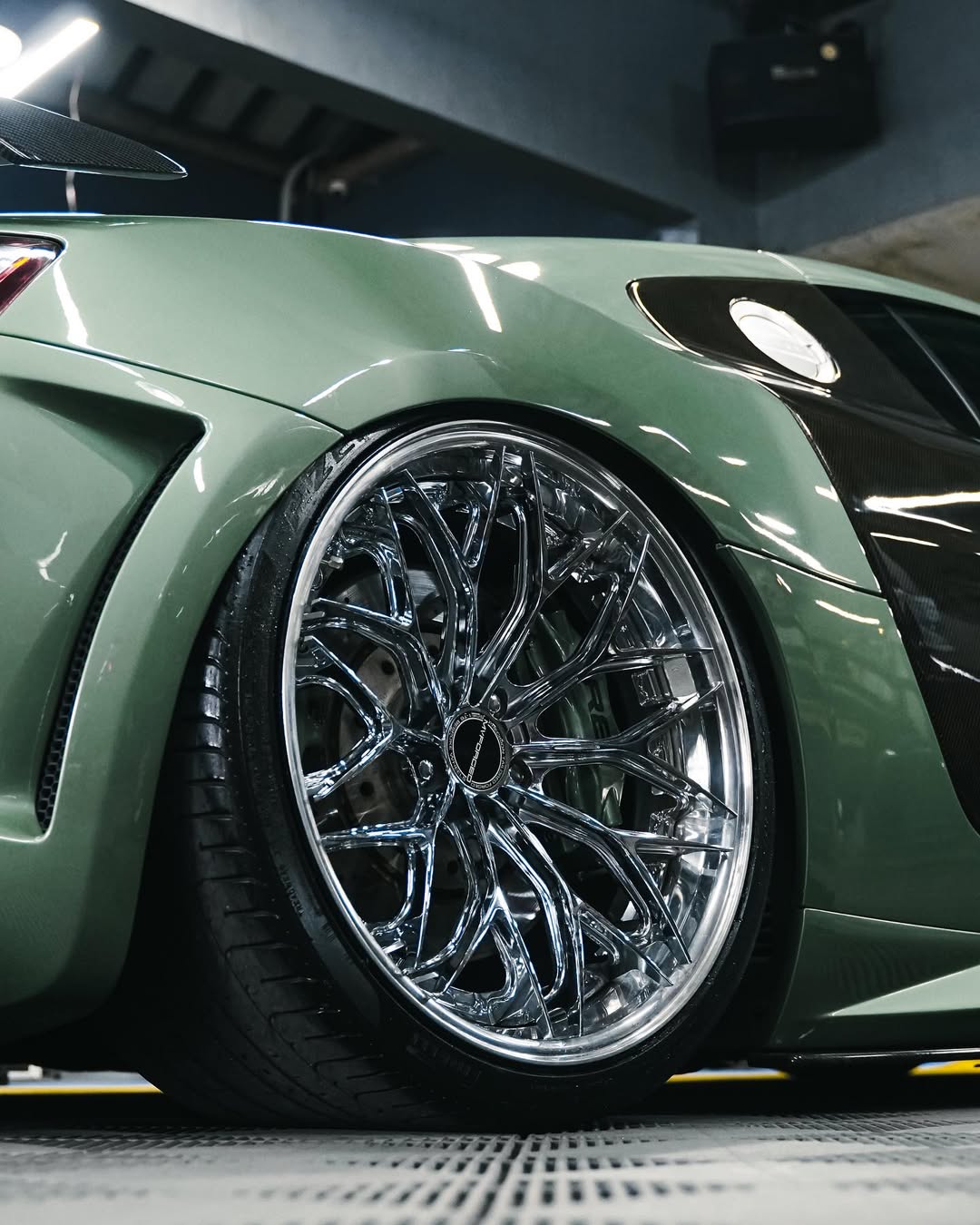 Ravoony Plus PET Ferrari Gloss Verde Francesca Green Vinyl Car Wrap review Bellissimo Finishes 02