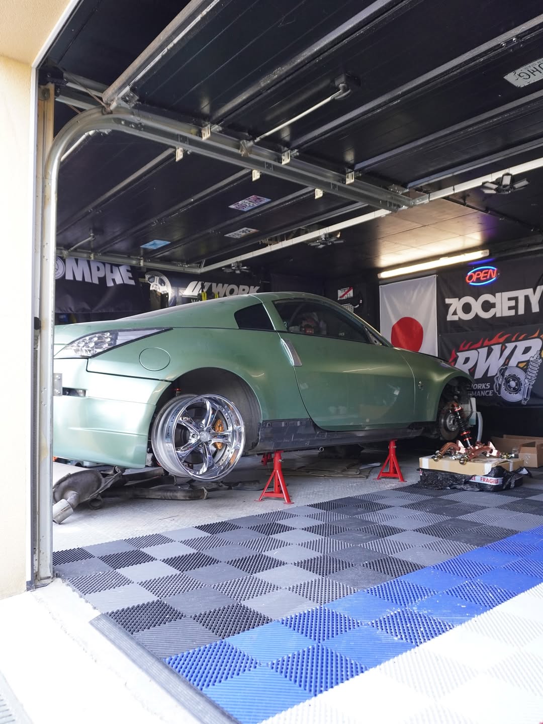 Ravoony Plus PET Ferrari Gloss Verde Francesca Green Vinyl Car Wrap review Antonio "The Doc" Marino 04