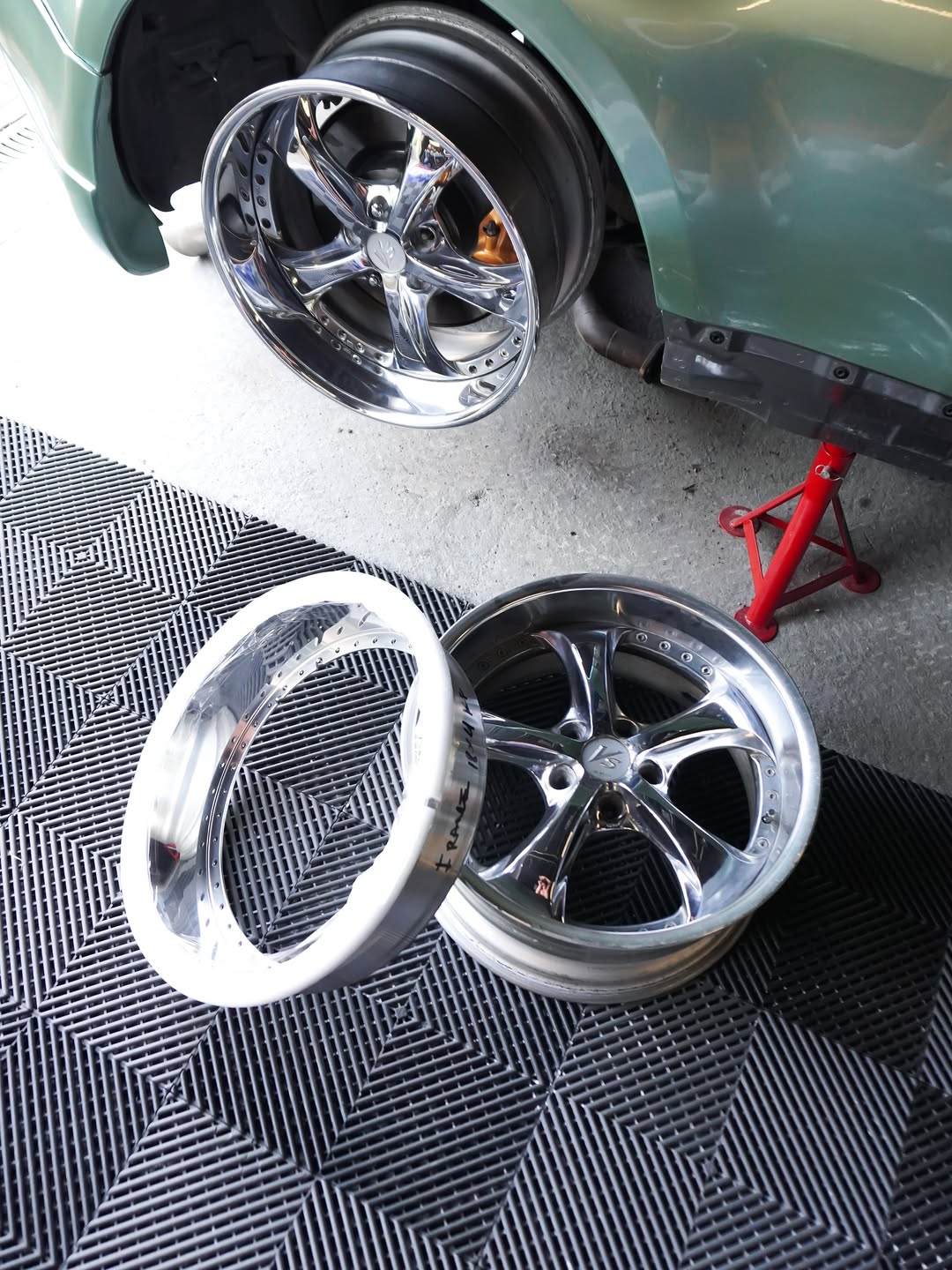 Ravoony Plus PET Ferrari Gloss Verde Francesca Green Vinyl Car Wrap review Antonio "The Doc" Marino 01