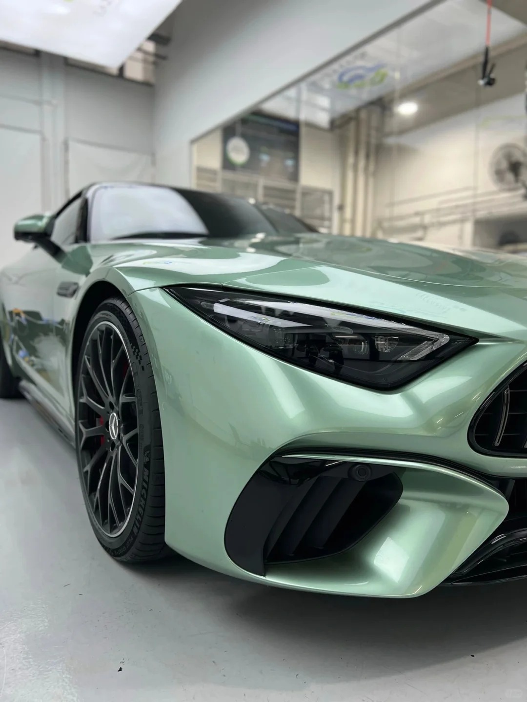 Ravoony Pro TPU Ferrari Gloss Verde Francesca Green PPF Film review Leggenda Protection Studio 03