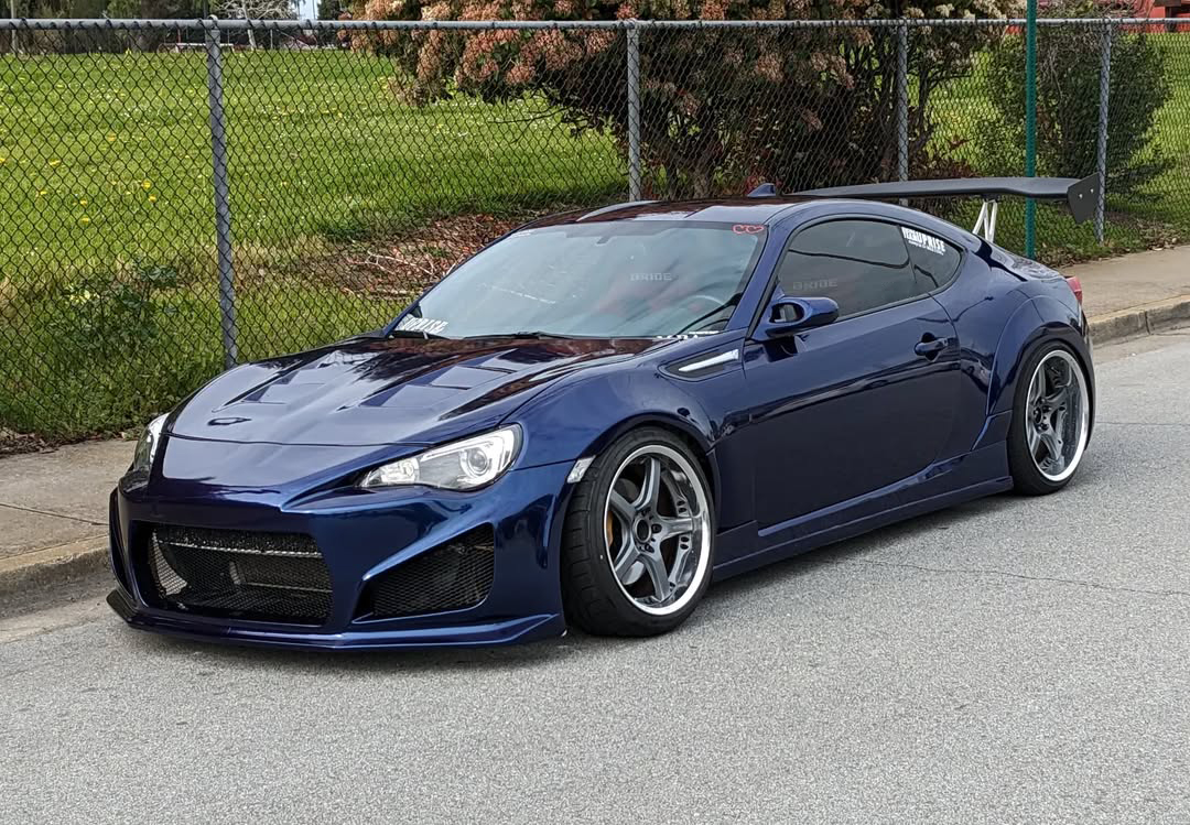 Ravoony Plus PET Gloss BMW Tanzanite Blue Car Vinyl Wrap review Felix "Der Fahrer" Braun