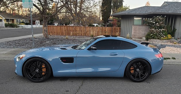 Ravoony Plus PET Gloss China Blue Car Vinyl Wrap review Tyler Morgan 01