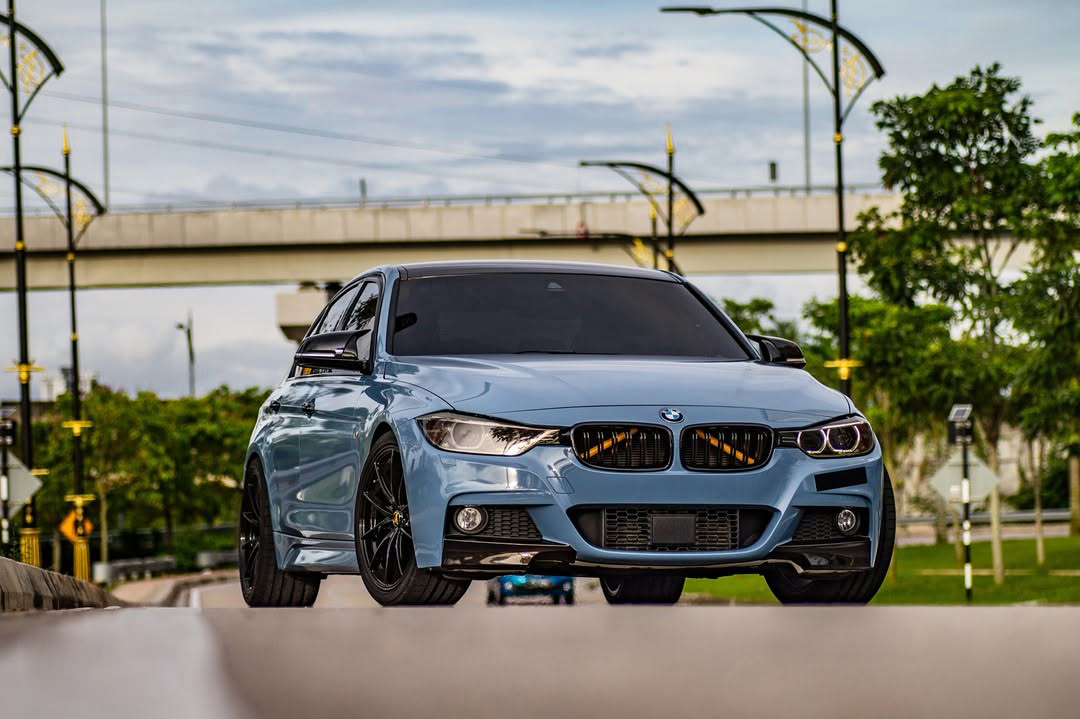 Ravoony Plus PET Gloss China Blue Car Vinyl Wrap review Neptune Wrap Co 06