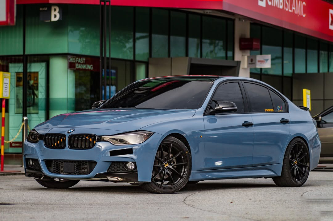 Ravoony Plus PET Gloss China Blue Car Vinyl Wrap review Neptune Wrap Co 05