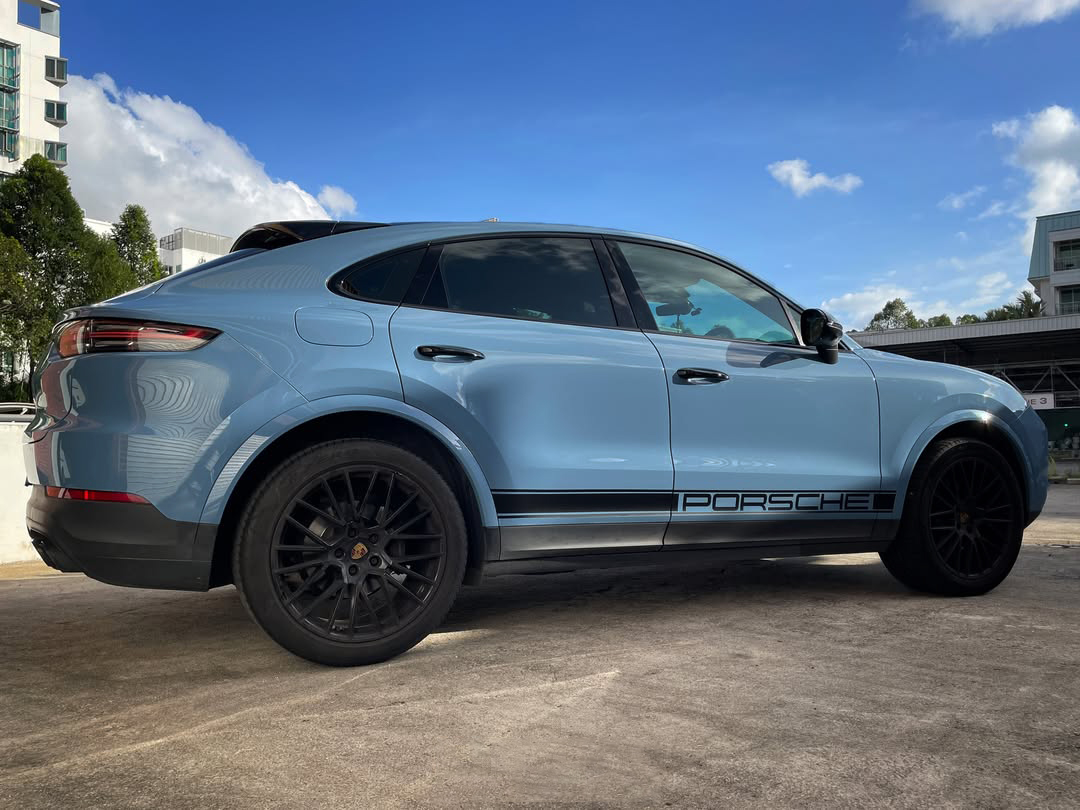 Ravoony Plus PET Gloss China Blue Car Vinyl Wrap review Azure Peak Wraps 01