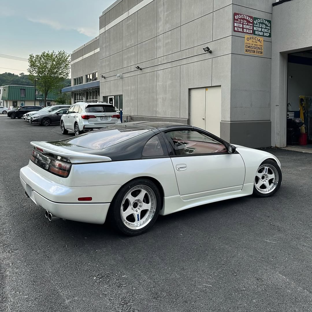 Ravoony Plus PET Glossy White to Blue Car Vinyl Wrap review Aspen Williams 04