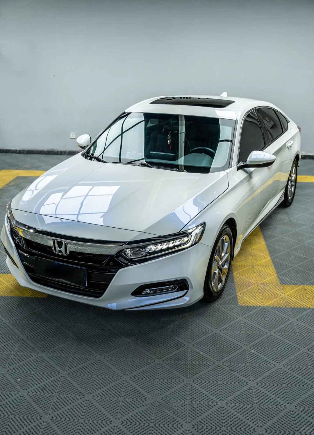 Ravoony Plus PET Glossy White to Blue Car Vinyl Wrap review Lumina Glide Studio 00