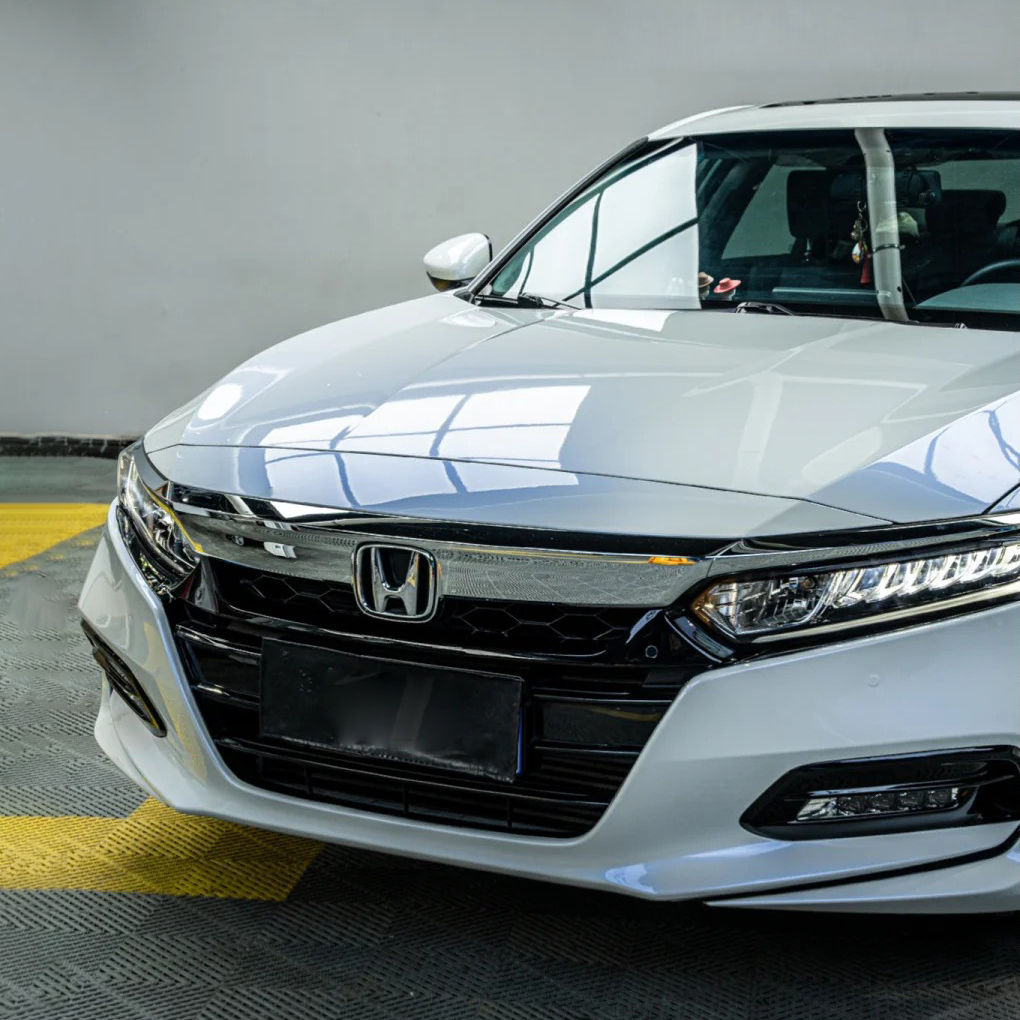 Ravoony Plus PET Glossy White to Blue Car Vinyl Wrap review Lumina Glide Studio 02