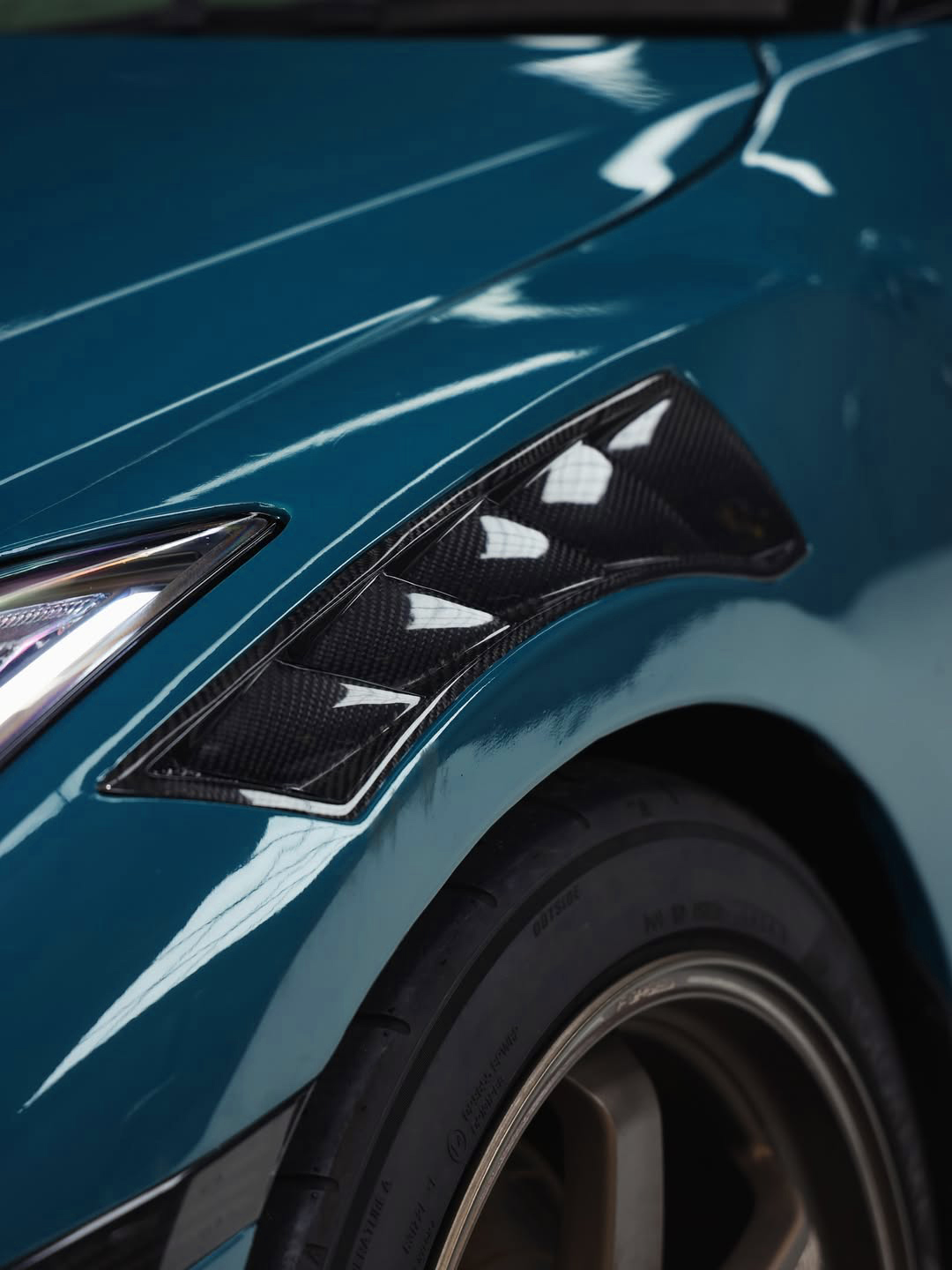 Ravoony Basic PET Gloss Butterfly Valley Blue Vinyl Car Wrap review Luna Reef 06