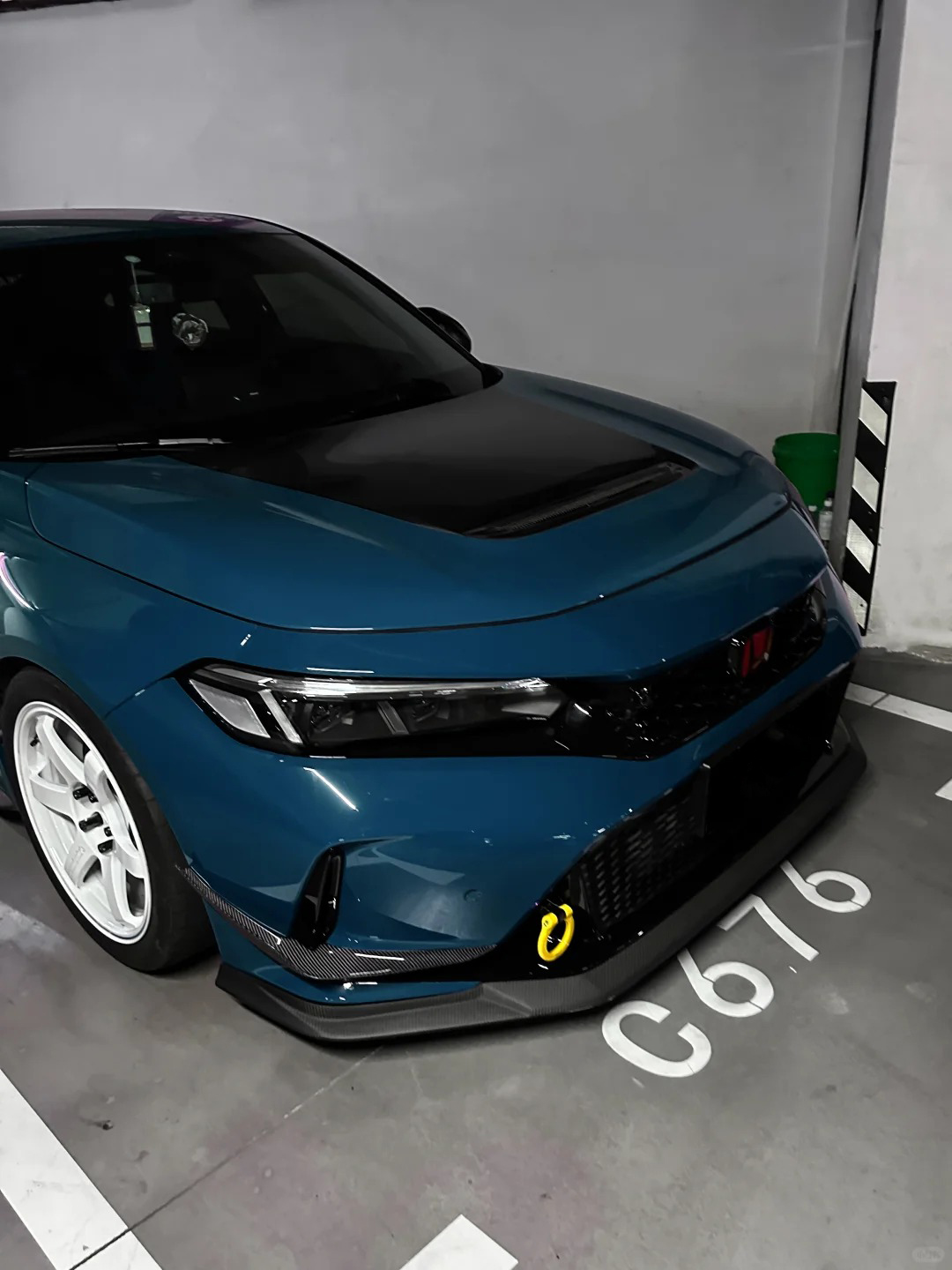 Ravoony Basic PET Gloss Butterfly Valley Blue Vinyl Car Wrap review Zara Thompson 03