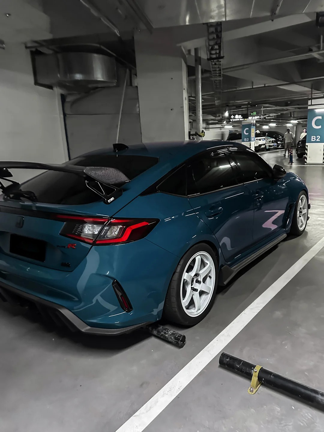 Ravoony Basic PET Gloss Butterfly Valley Blue Vinyl Car Wrap review Zara Thompson 01