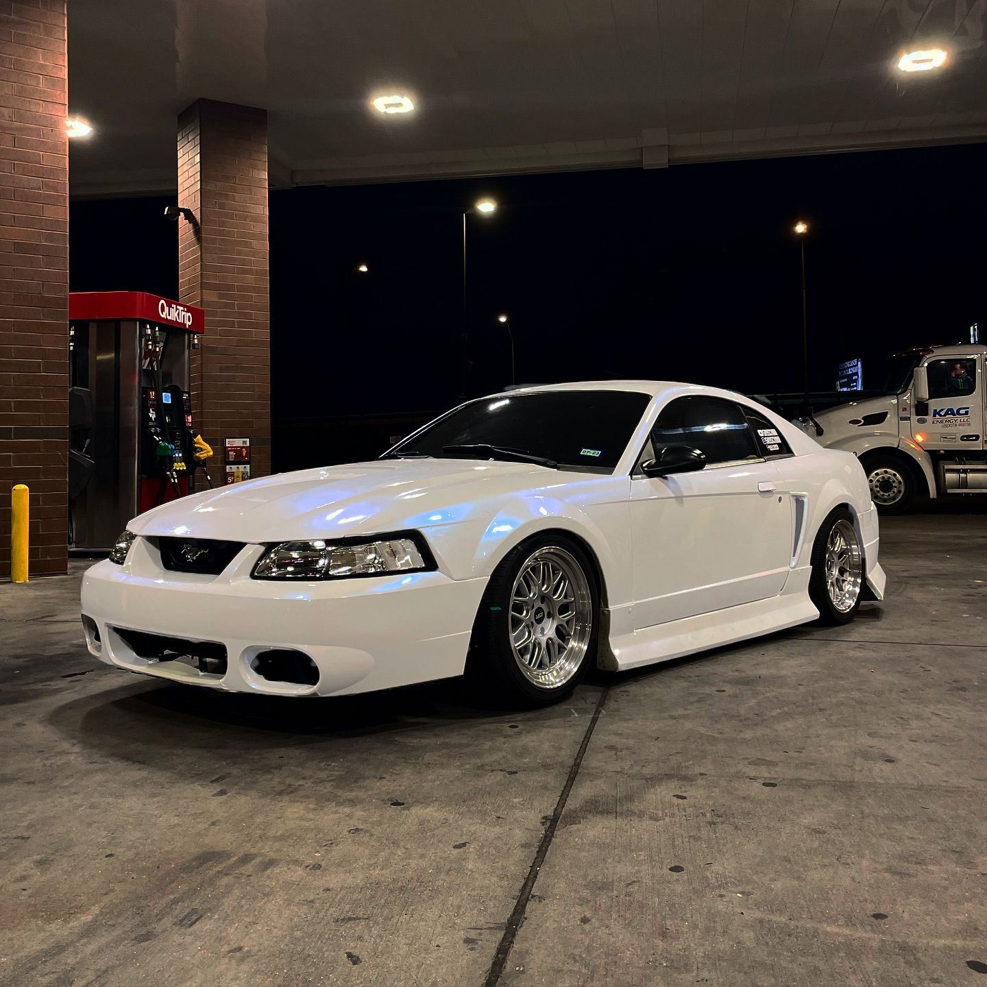 Ravoony Plus PET Glossy White to Blue Car Vinyl Wrap review TONY CHILD 01