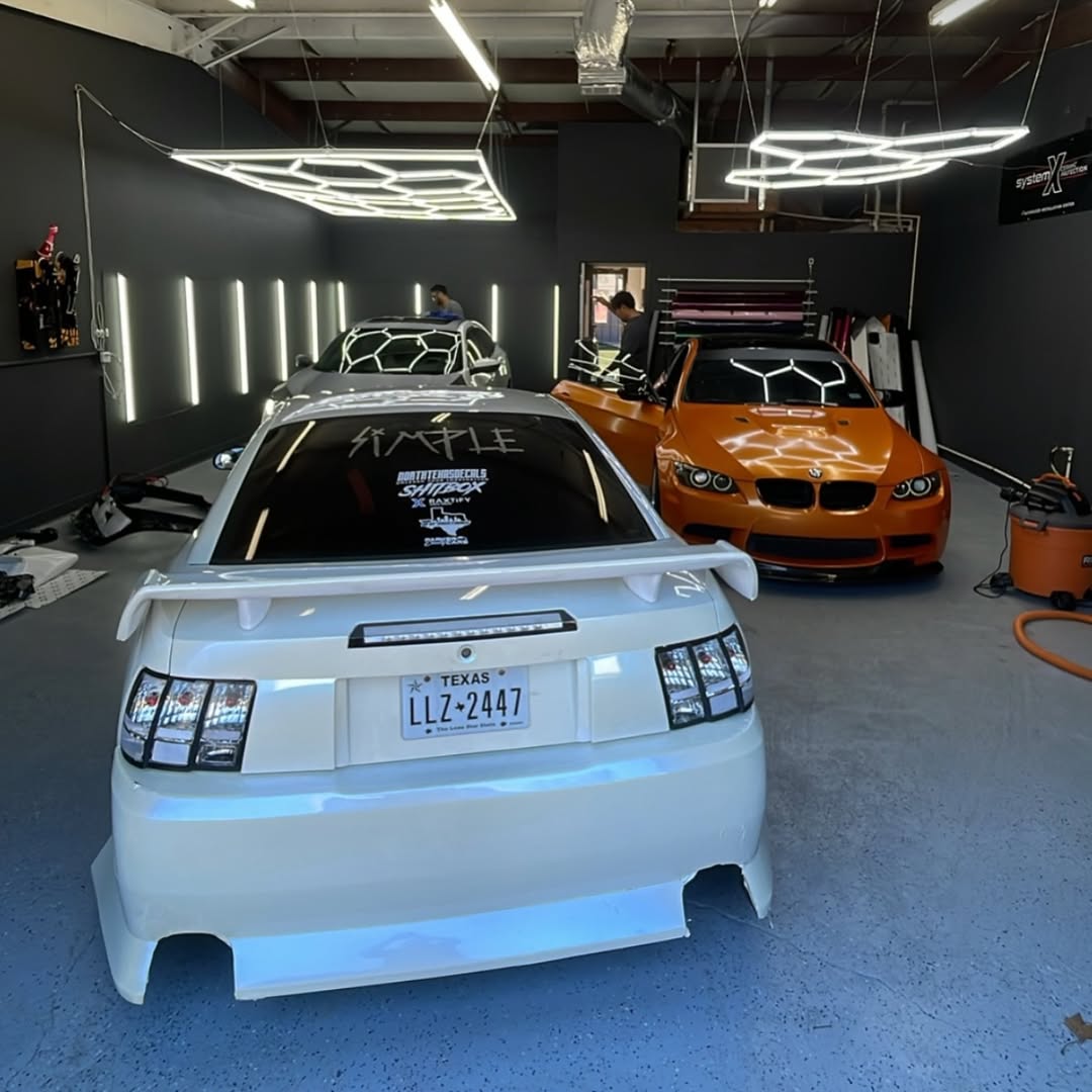 Ravoony Plus PET Glossy White to Blue Car Vinyl Wrap review TONY CHUKD 01